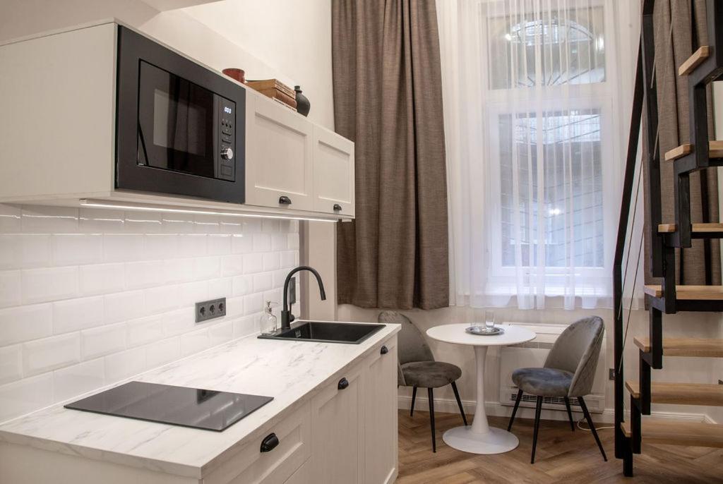 Budaguide A10 * Budapest