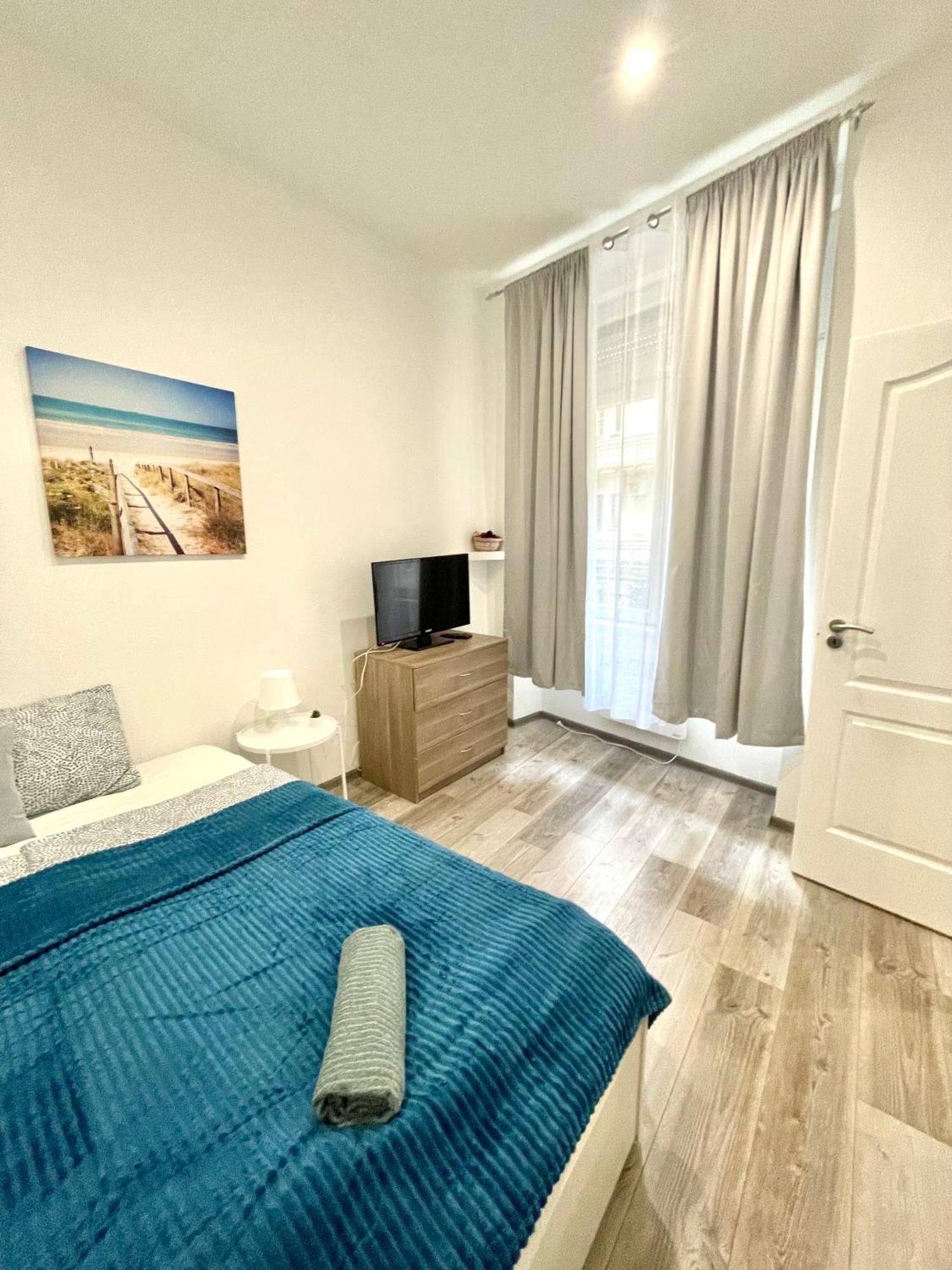 Relax With 2 Bedroom, 2 Bathroom For 6 People In The Centre Free Coffee Lägenhet Budapest