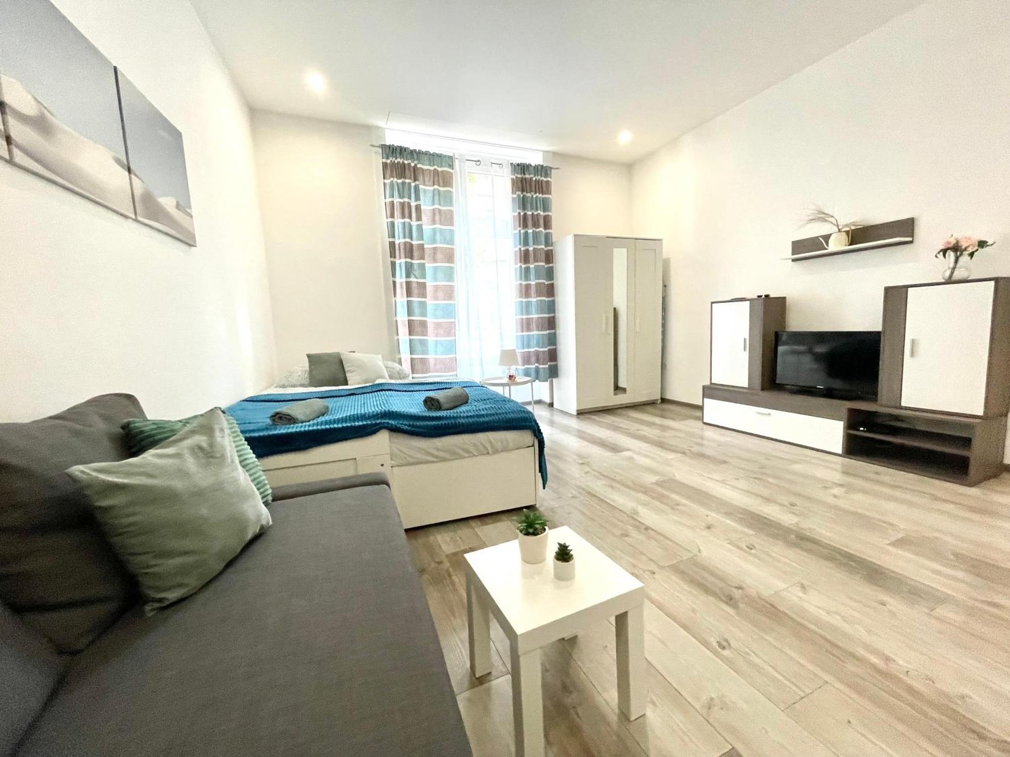 Relax With 2 Bedroom, 2 Bathroom For 6 People In The Centre Free Coffee Lägenhet *