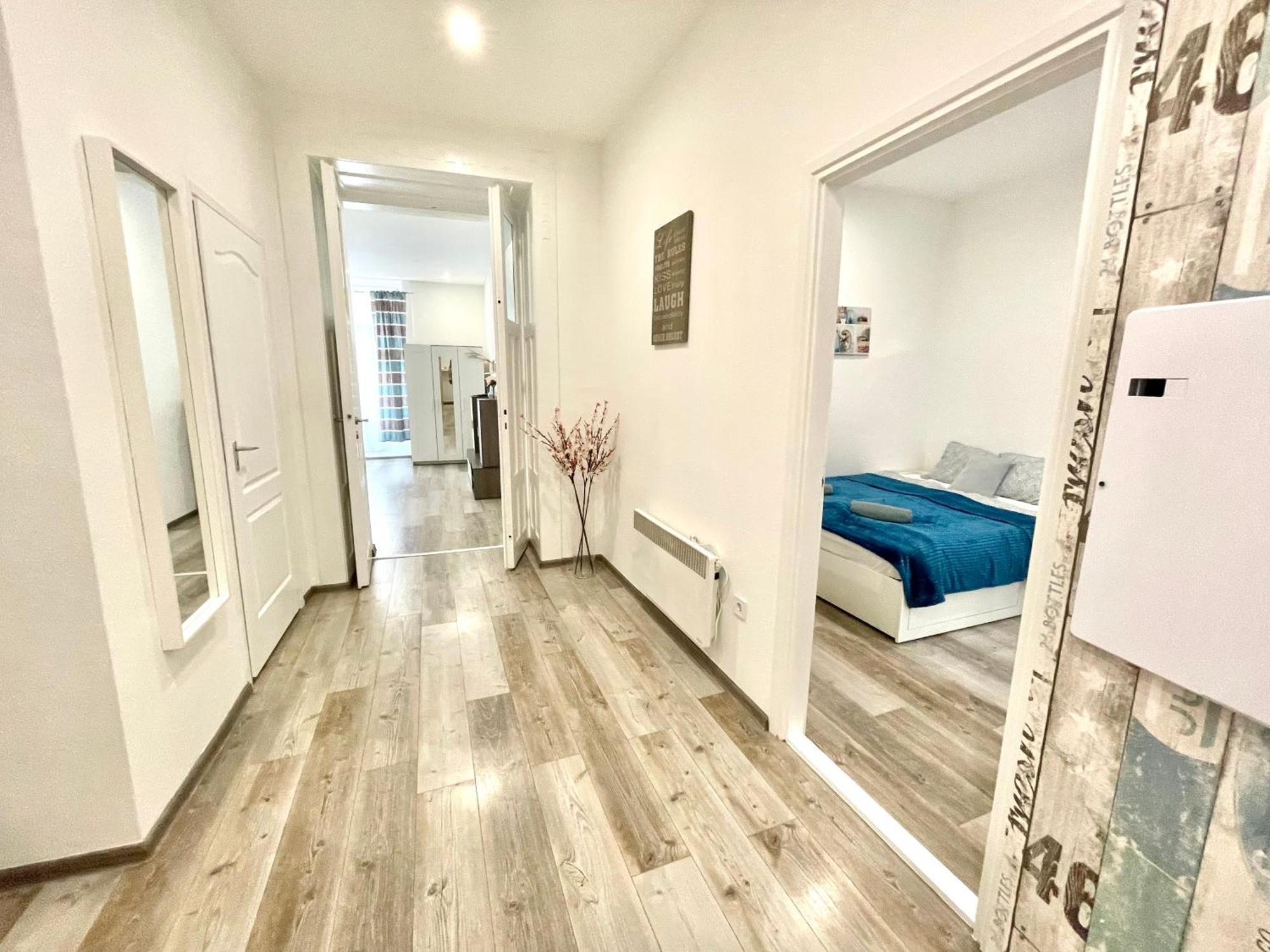 Lägenhet Relax With 2 Bedroom, 2 Bathroom For 6 People In The Centre Free Coffee Budapest