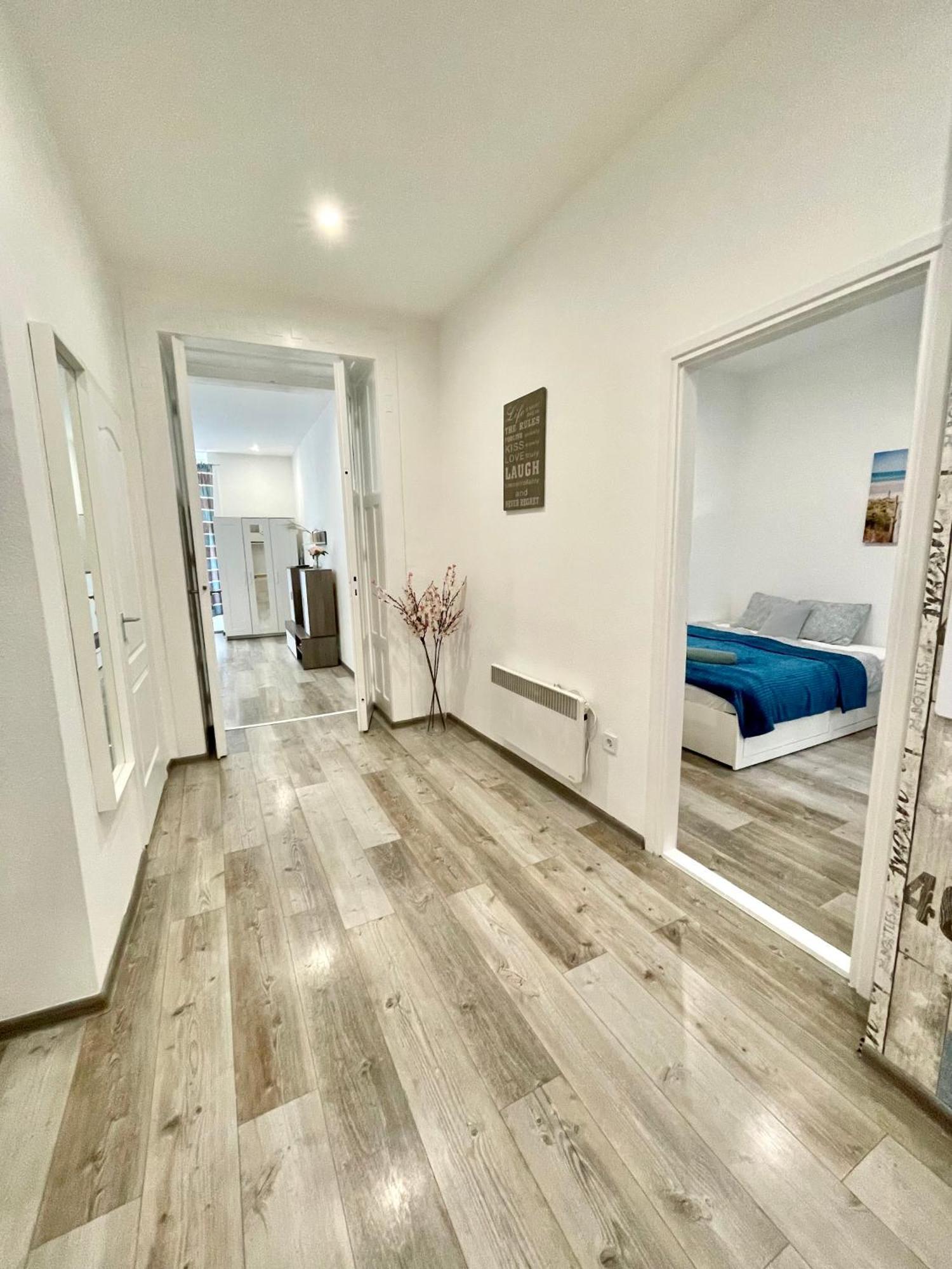 Lägenhet Relax With 2 Bedroom, 2 Bathroom For 6 People In The Centre Free Coffee Budapest