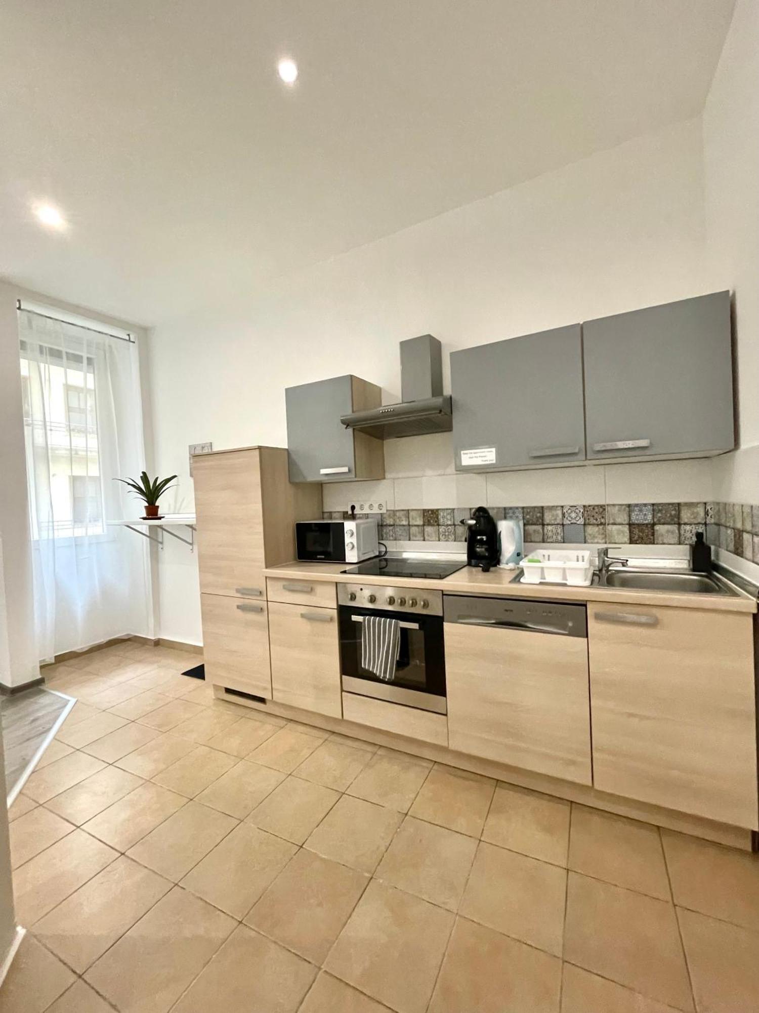 Relax With 2 Bedroom, 2 Bathroom For 6 People In The Centre Free Coffee Budapest