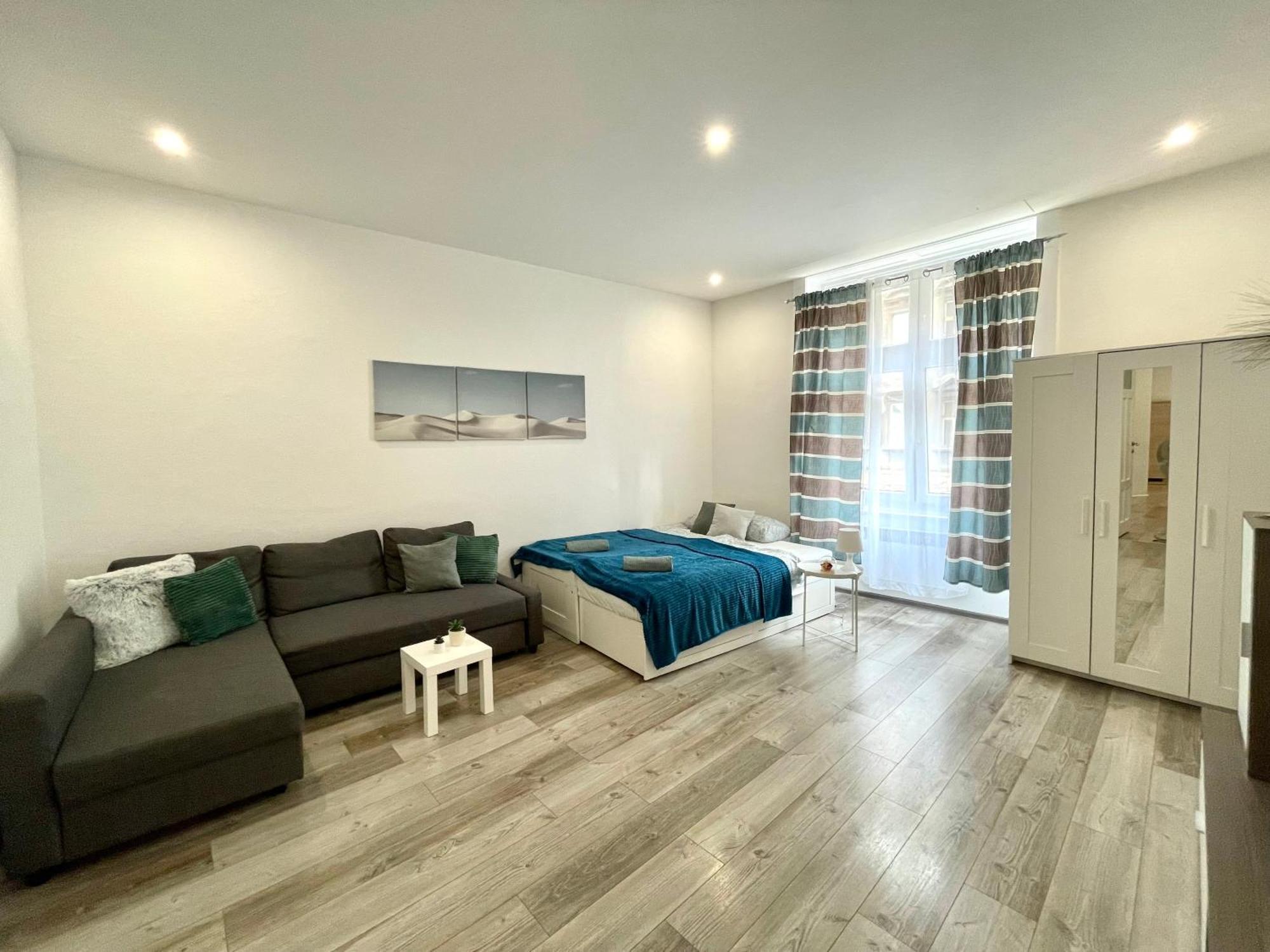 Lägenhet Relax With 2 Bedroom, 2 Bathroom For 6 People In The Centre Free Coffee Budapest