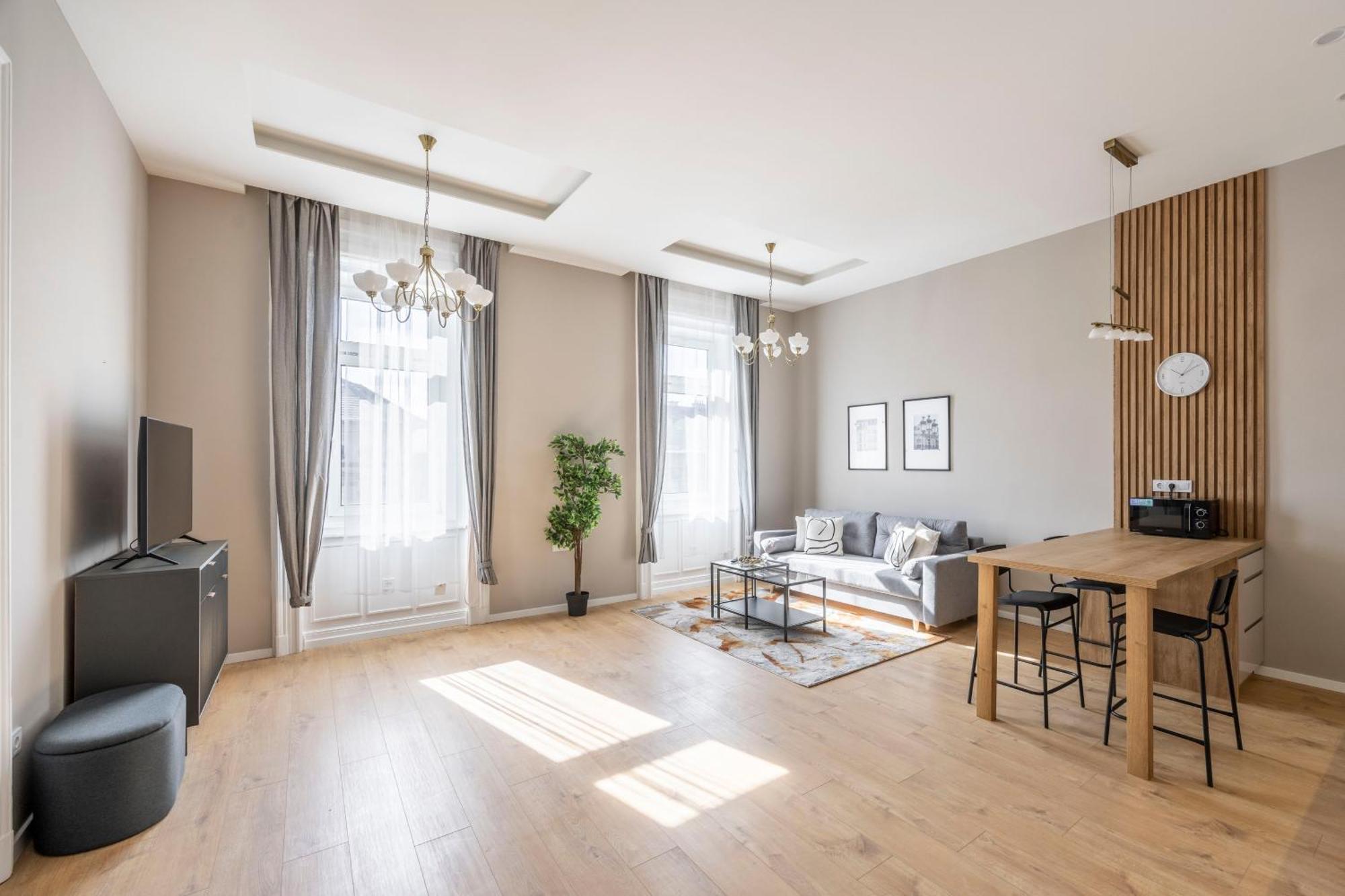Exclusive N' Spacious Elizabeth Apartament