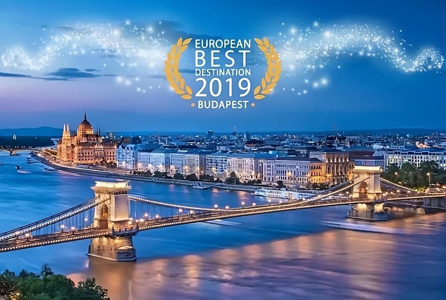 Bella - 86m2, Center Apartment, Next To Metro Line, 2 Bathrooms, Apartamento Budapest