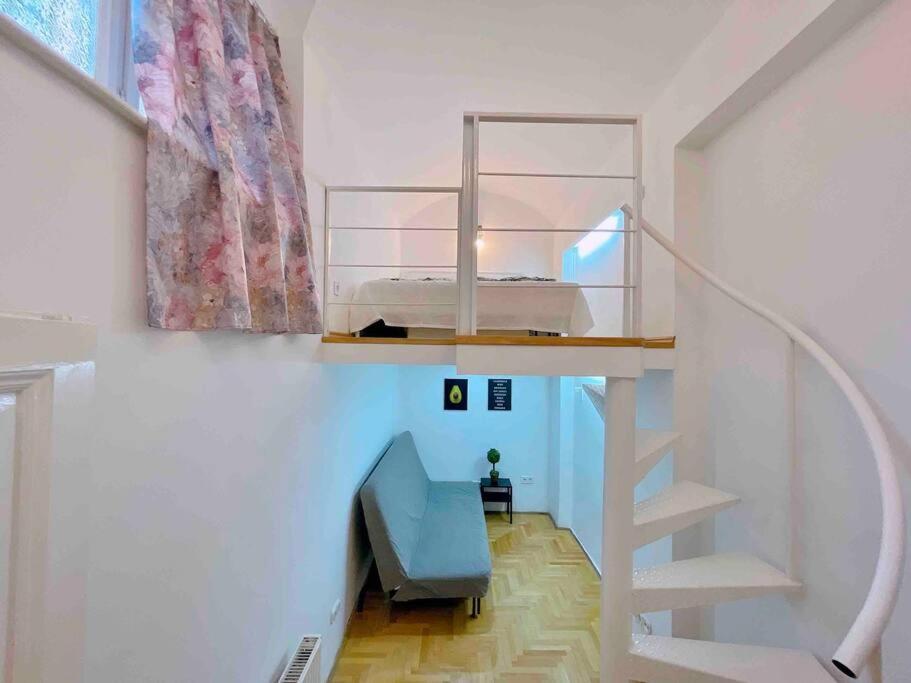 C Downtown Cozy Family Loft * Budapeszt