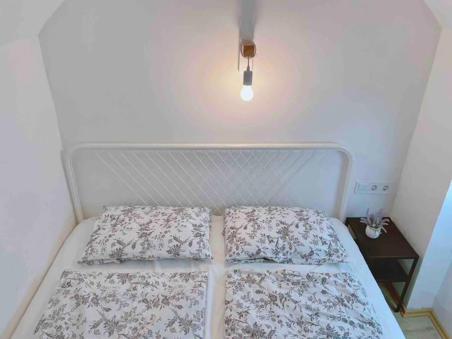 C Downtown Cozy Family Loft * Budapeszt