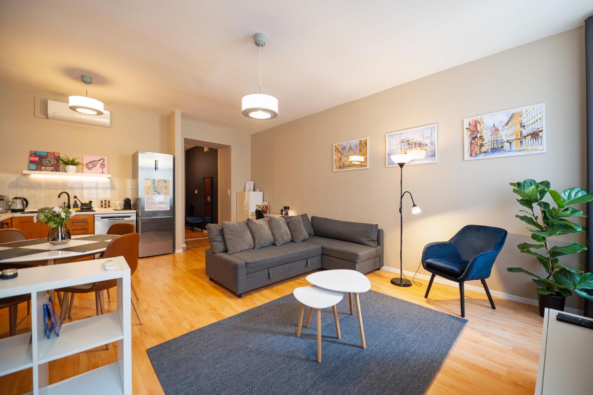 Sarah's With Pool, Wellness, Fitness Apartamento *
