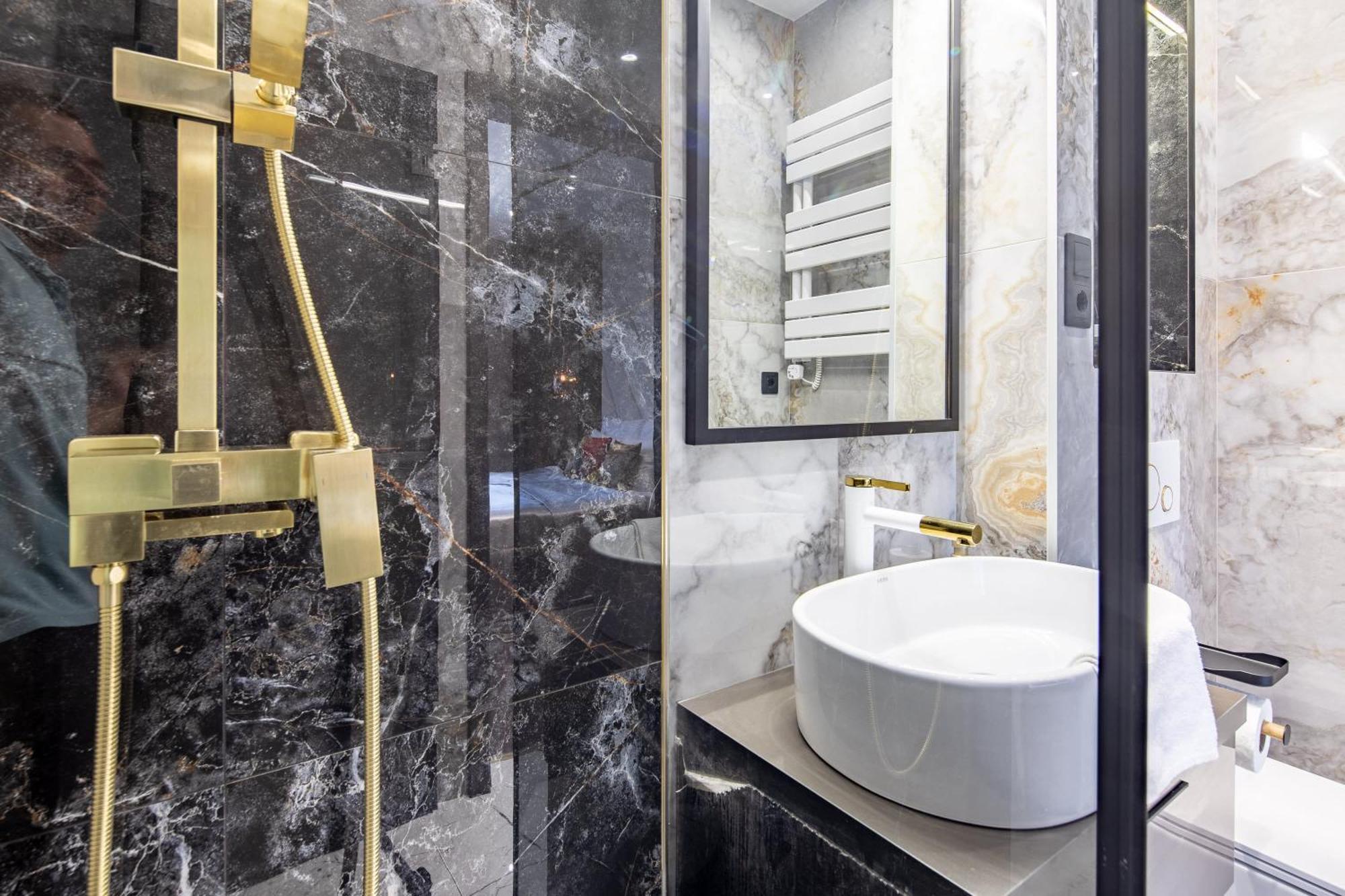 Ultra Luxury *