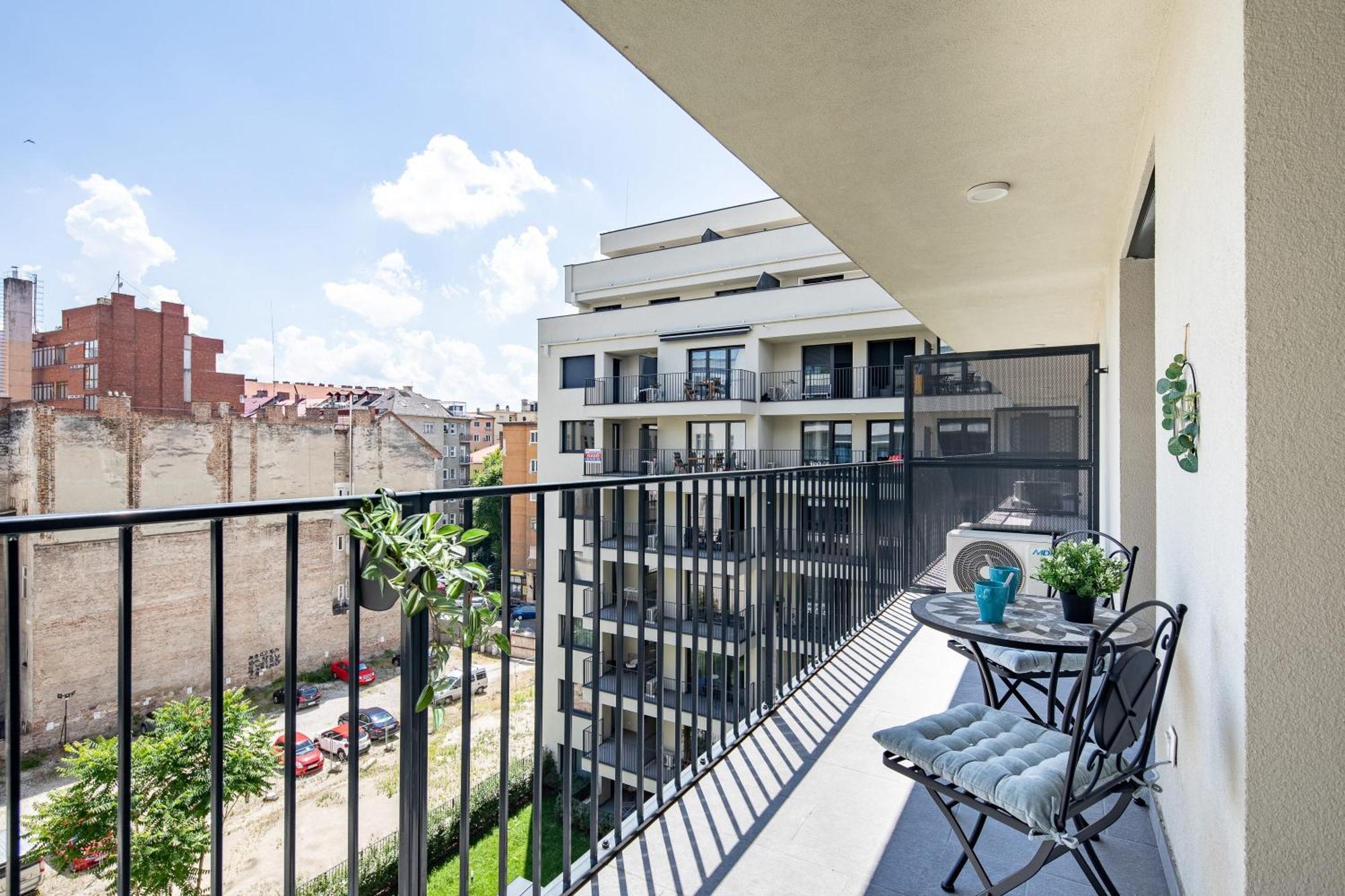 Appartement - Balcony - Brand New - Sunny *