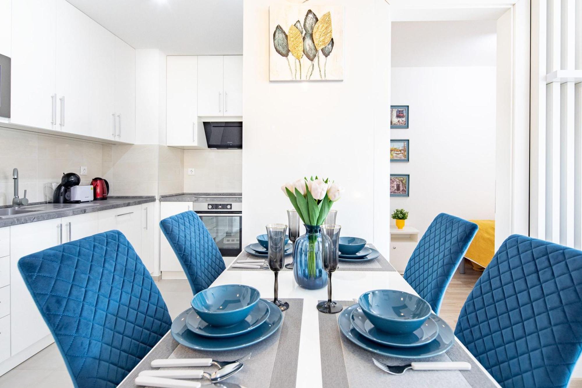 - Balcony - Brand New - Sunny Appartement
