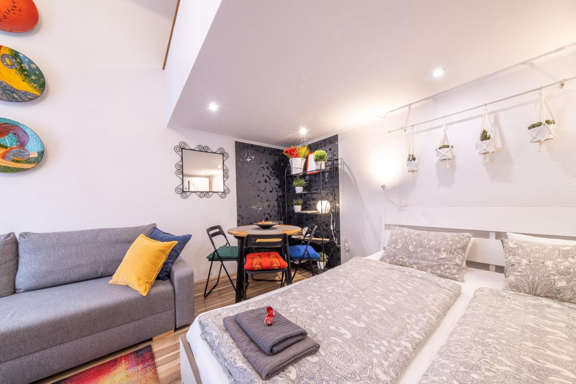 Apartment Simona - Lovely In The Downtown . *