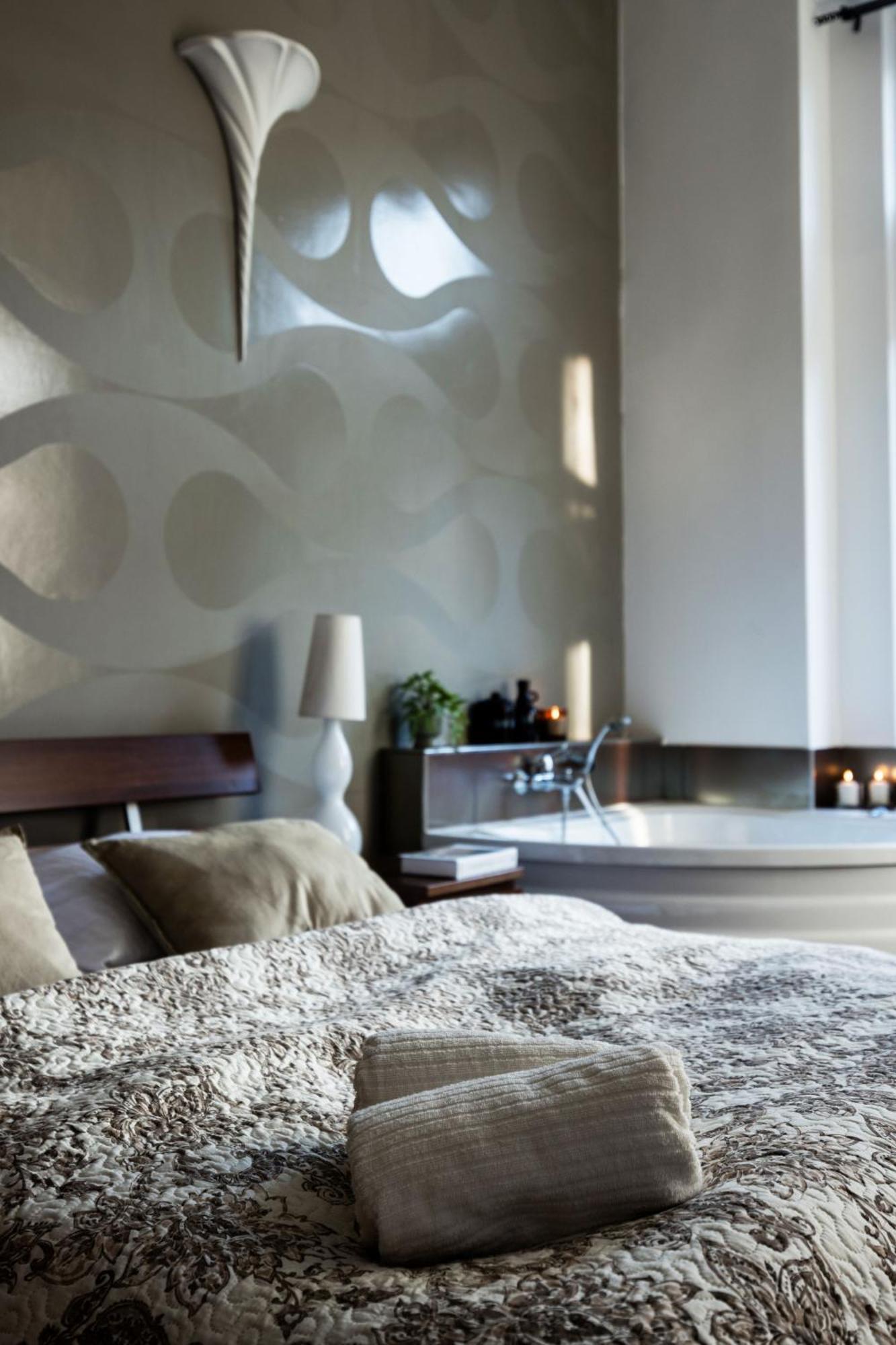Magnificent Elegance By Erzsebet Krt & New York Cafe Budapest