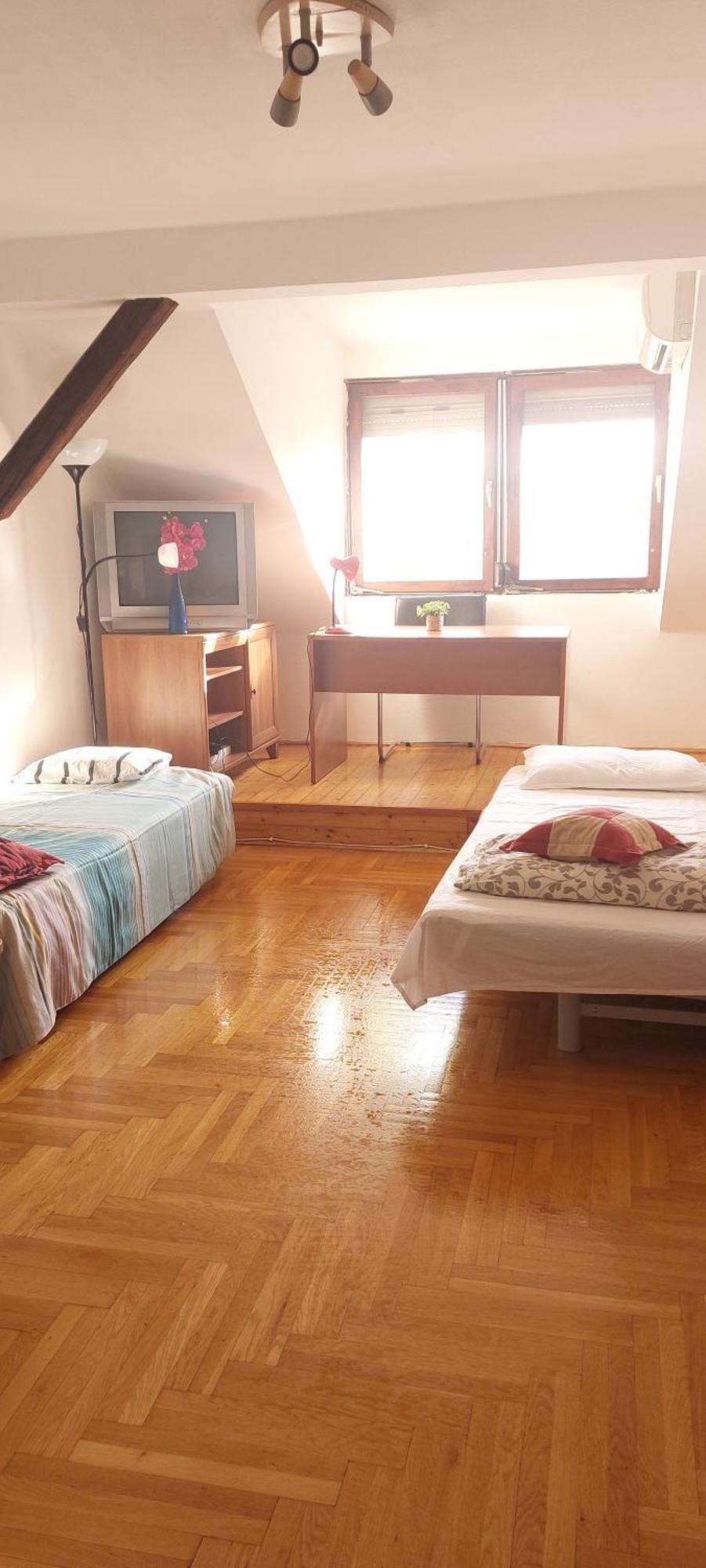 In - Parliament View Hideaway - Near Buda Castle And Margaret Island Ubytovanie v rodine *