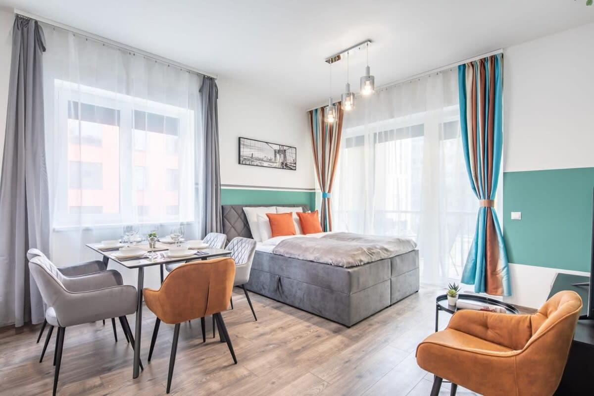 Brand New - Modern & Comy At River Budapešť