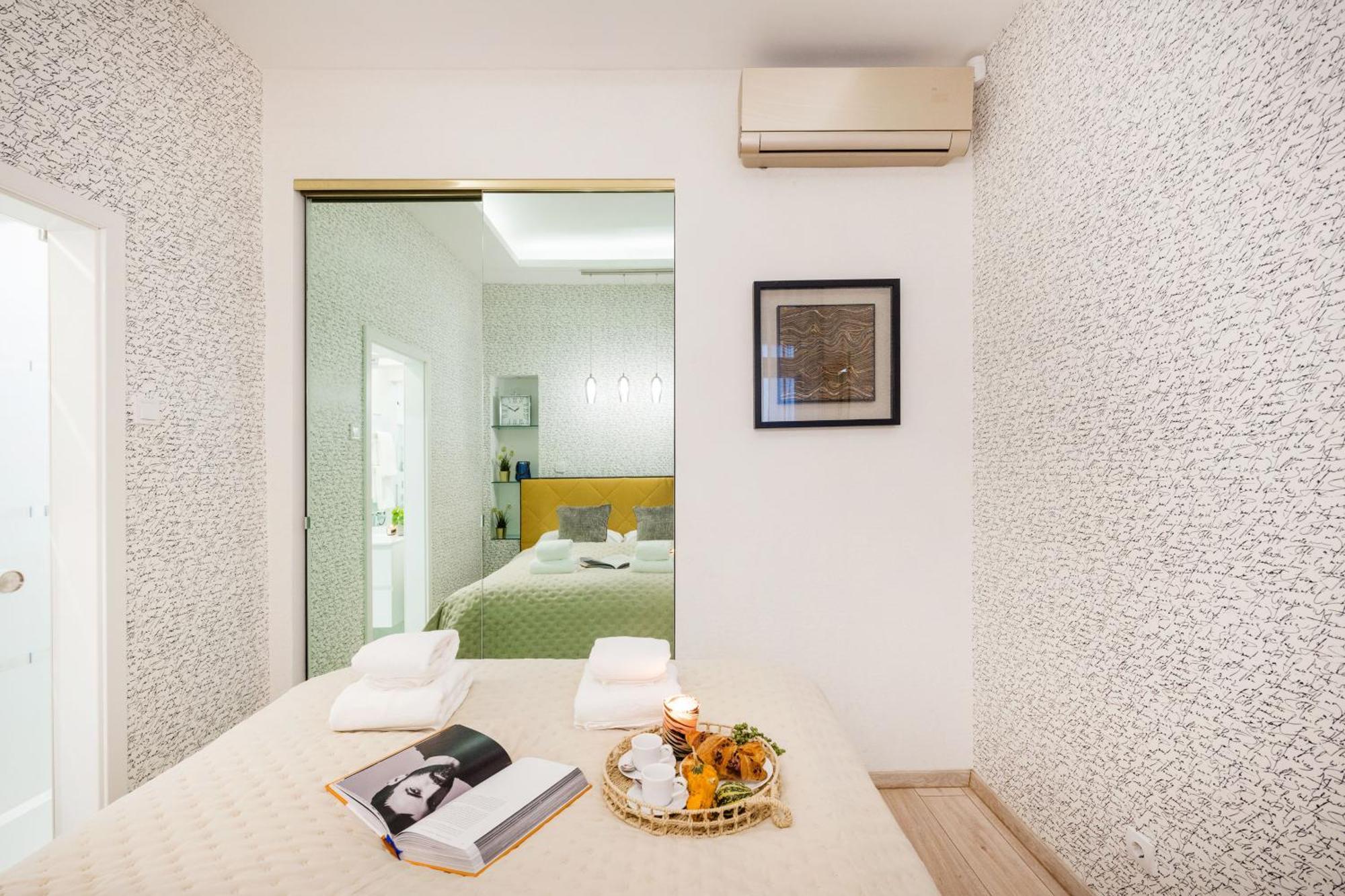 Designer Luxury Next To Dohany Synagogue With Balcony Budapest