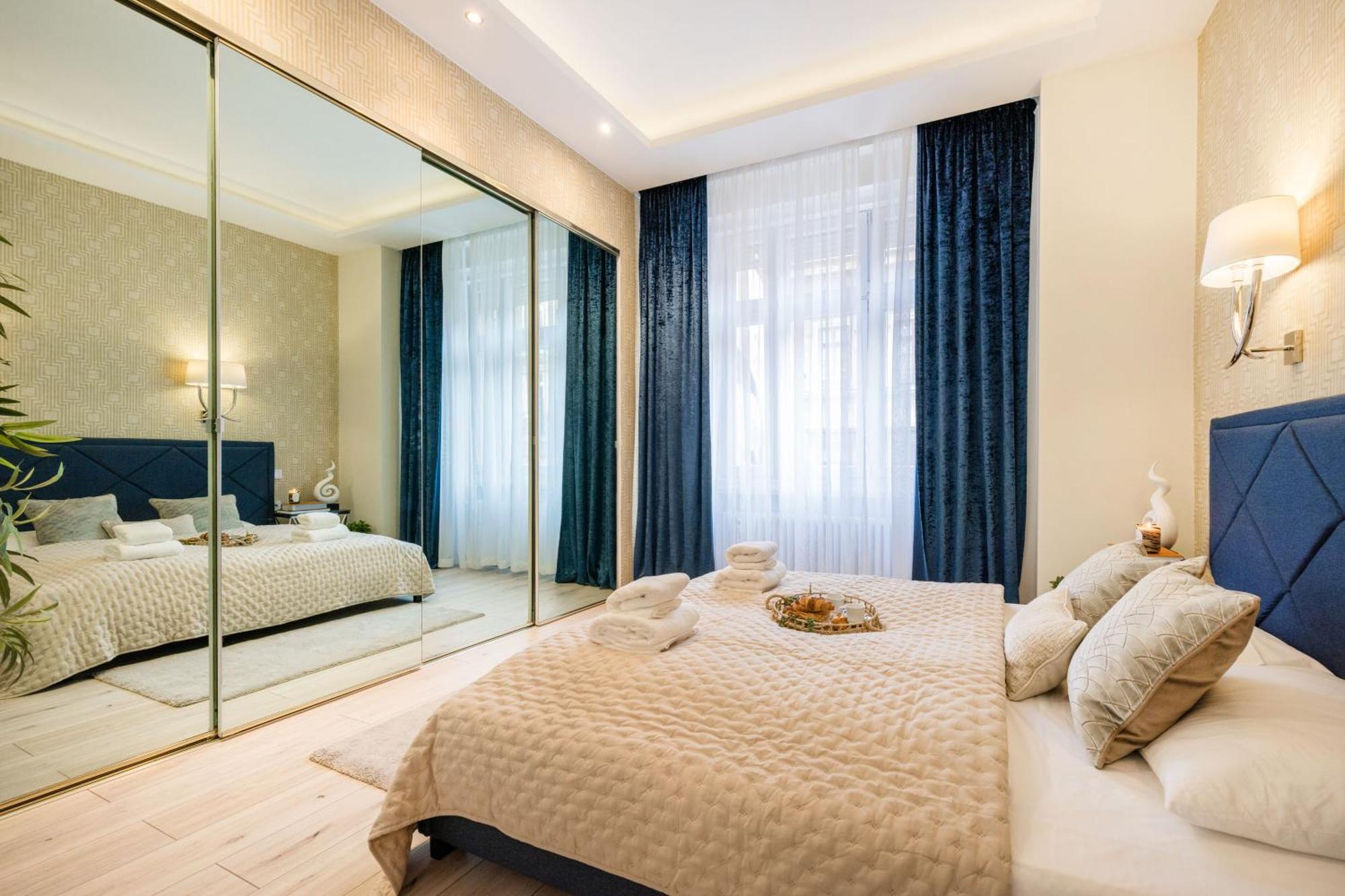 Designer Luxury Next To Dohany Synagogue With Balcony *