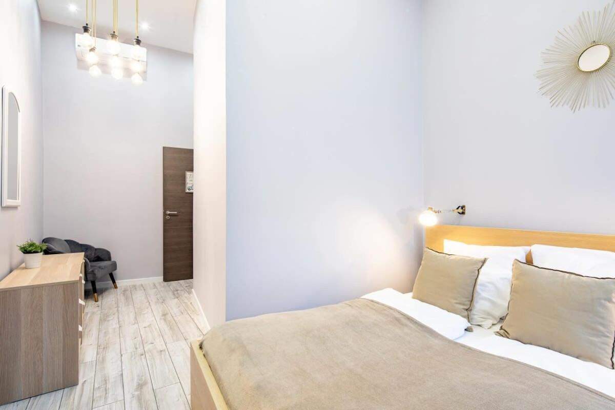 - Large And Comfy Apartamento Budapest