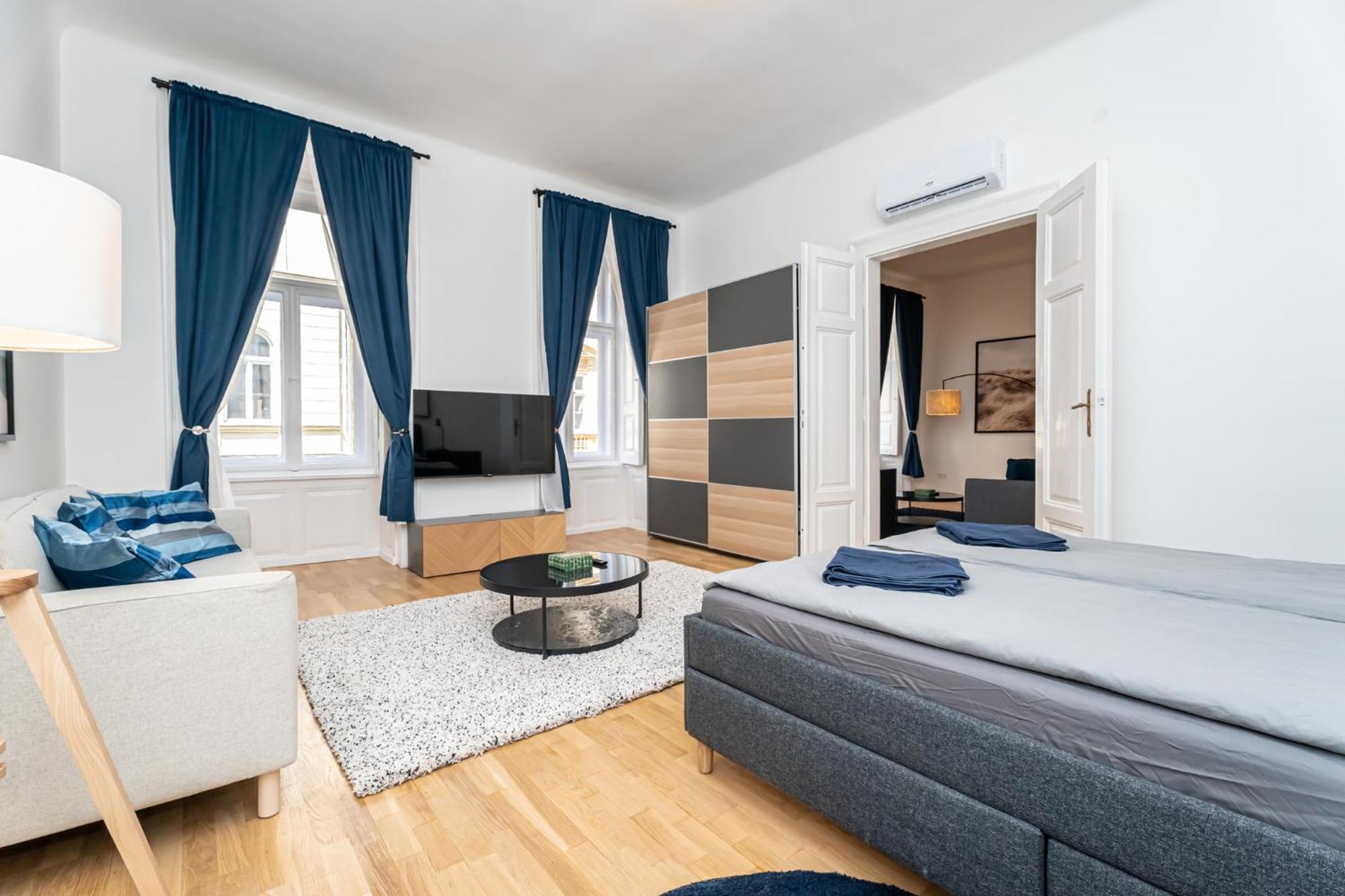 Gozsdu Court Le Noir Appartamento