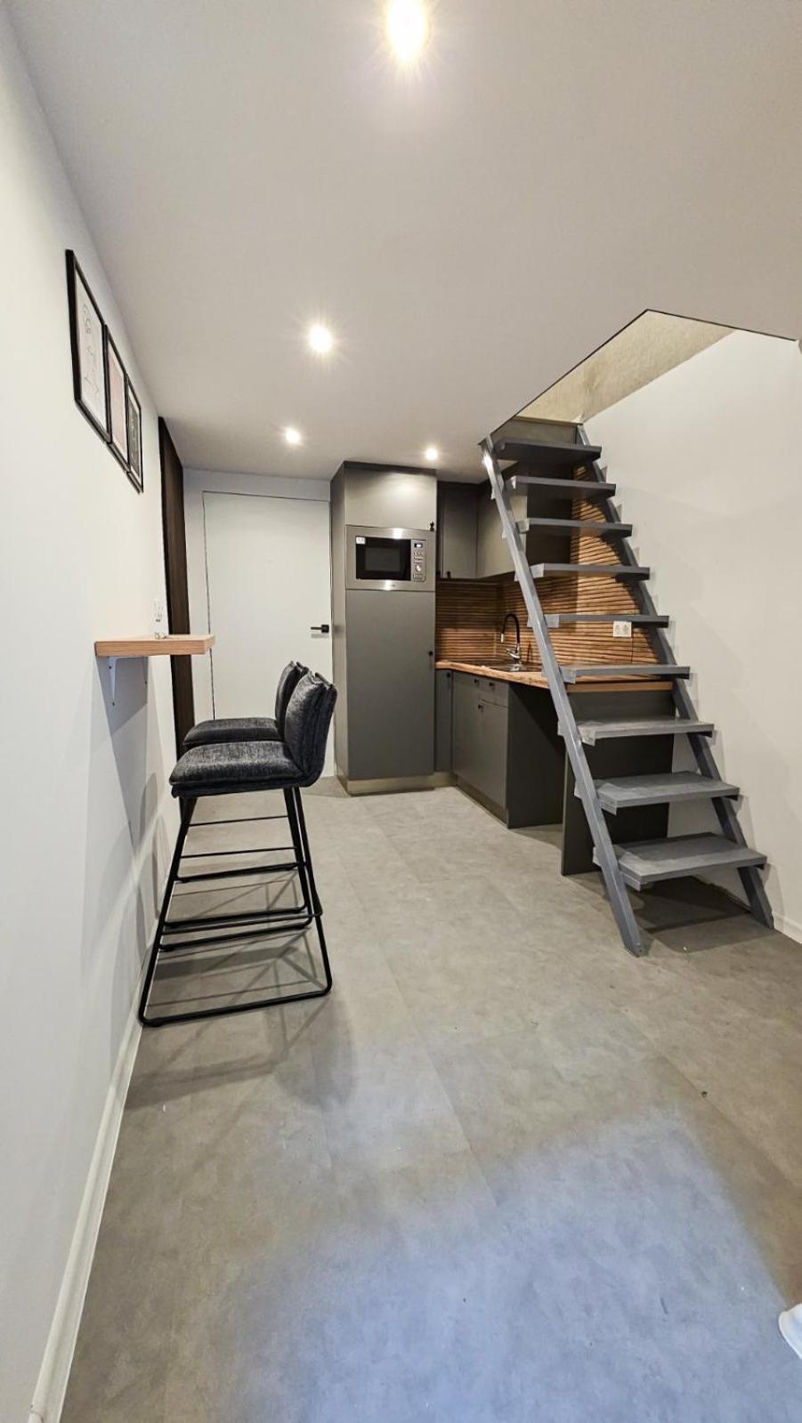 Andrassy Stree Flat!