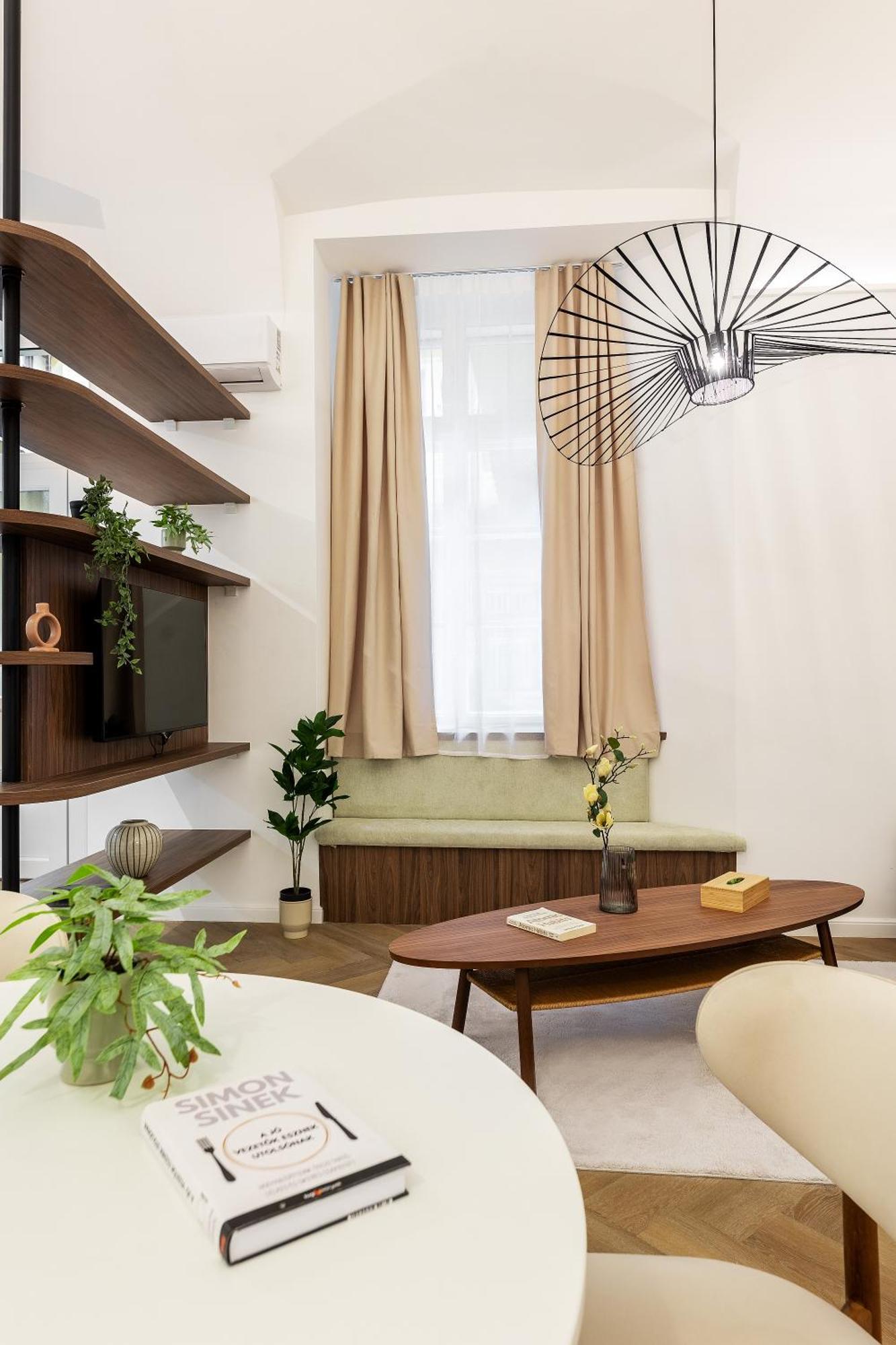 The Modernist Vasvari 6 * Budapest