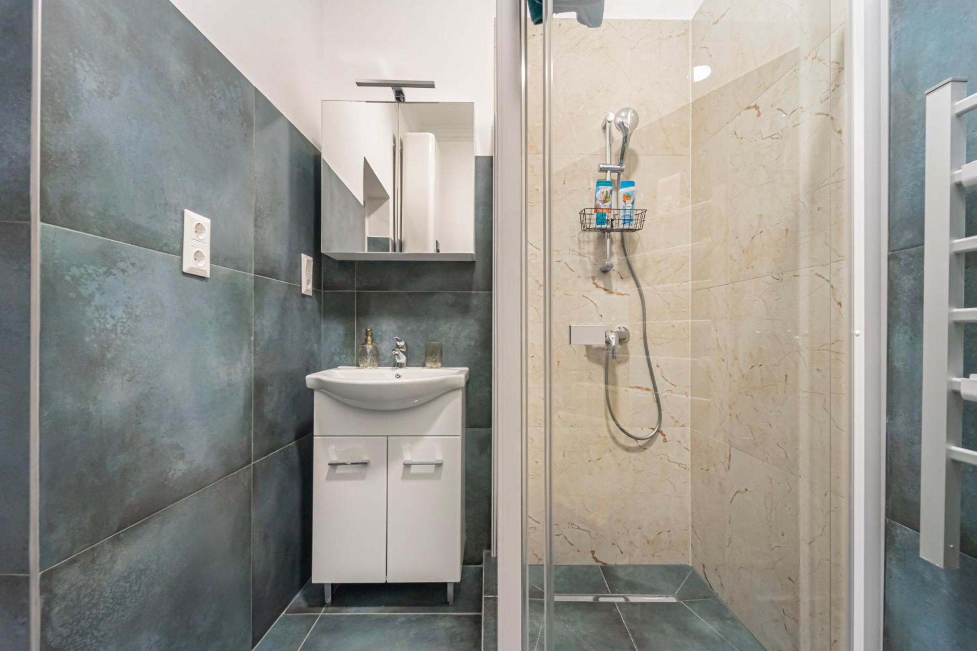 Magic In Downtown Apartment