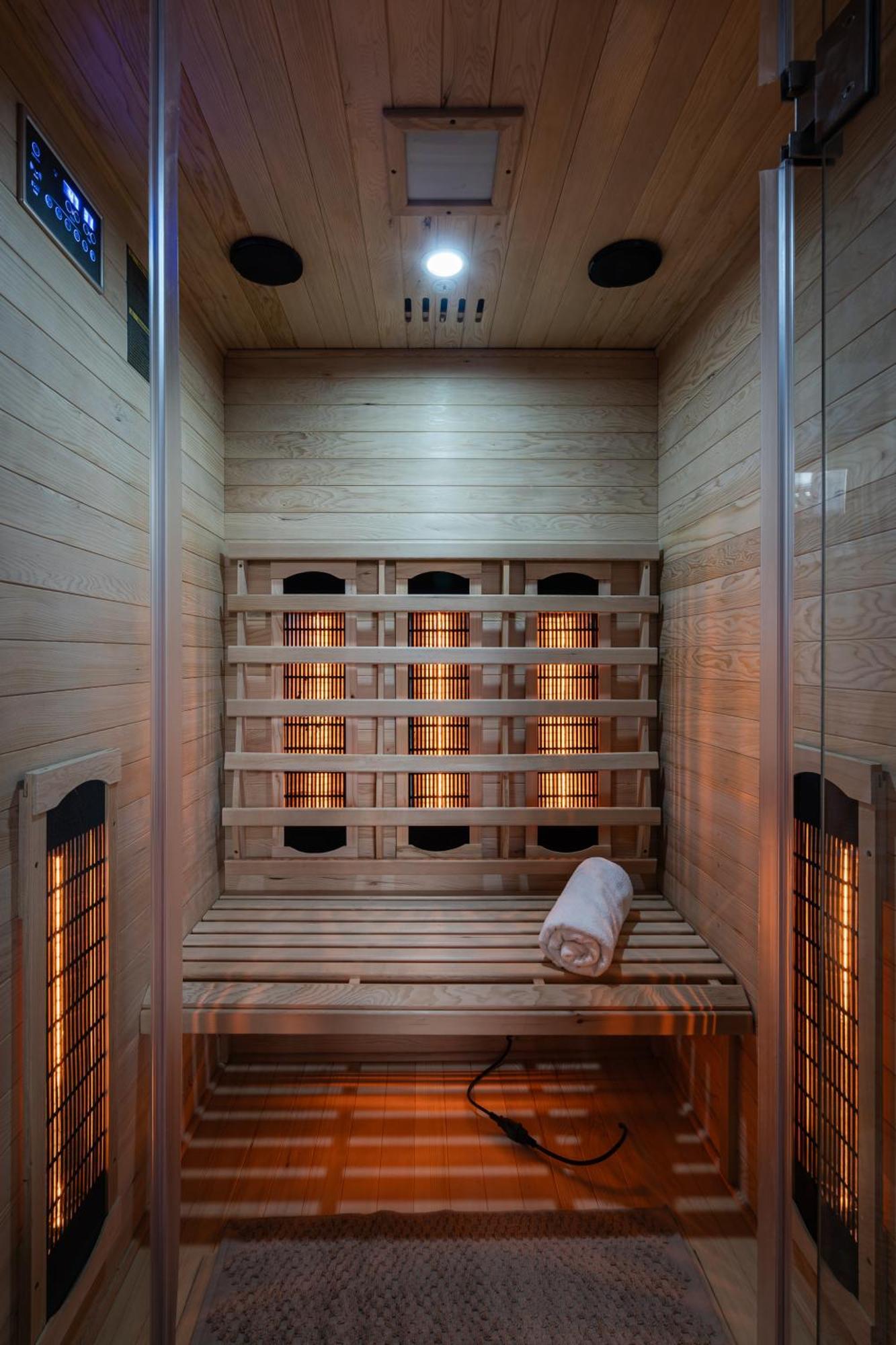 Lovely And Relaxing With Amazing Sauna & Free Garage *