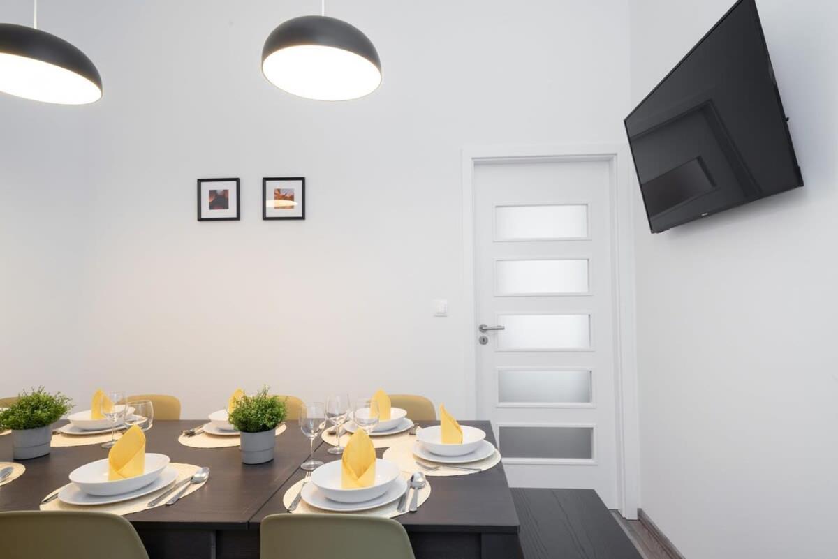 Apartment Huge Aparment In The Center With Air Conditioning Budapest