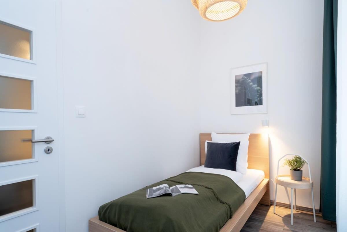 Huge Aparment In The Center With Air Conditioning *
