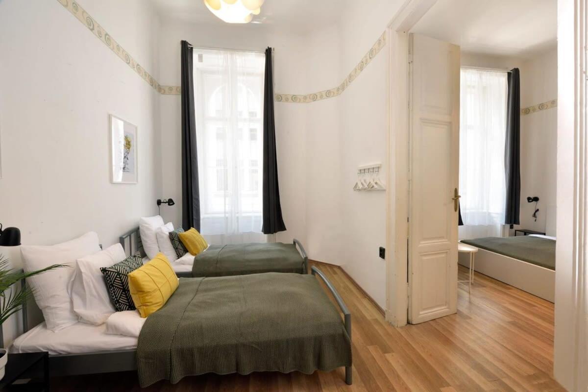 Spacious Basic In The Center Appartamento *