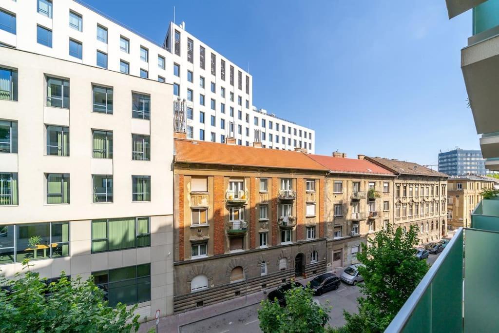 Apartamento Corvin Railway Rest