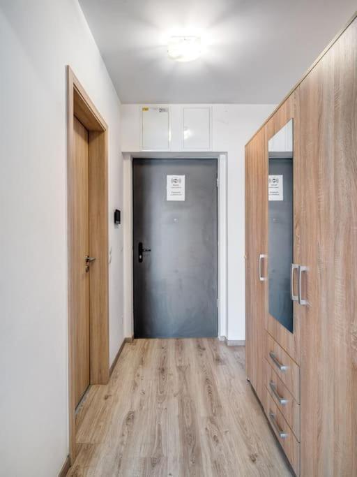 Apartamento Corvin Railway Rest *