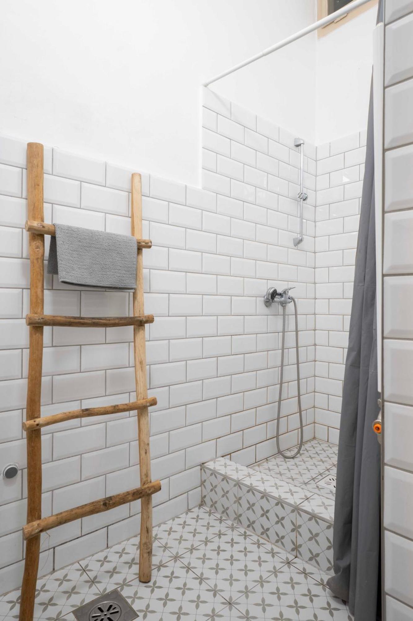 Apartament Lovely In Party Street Ka10