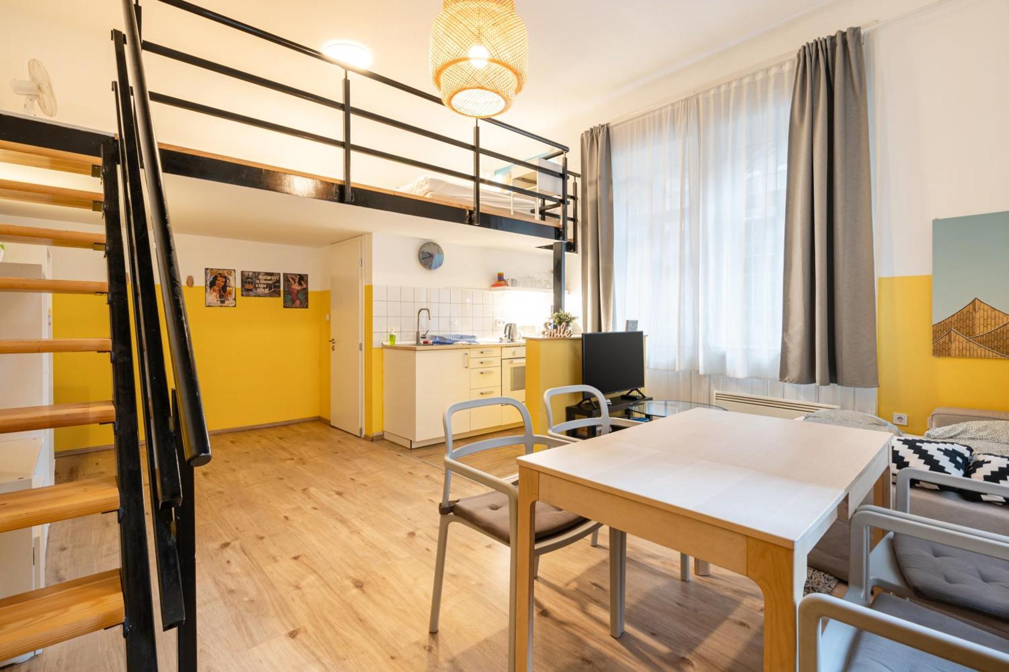 Charming In The Heart Of The Jewish Quarter W41 Yellow Apartament