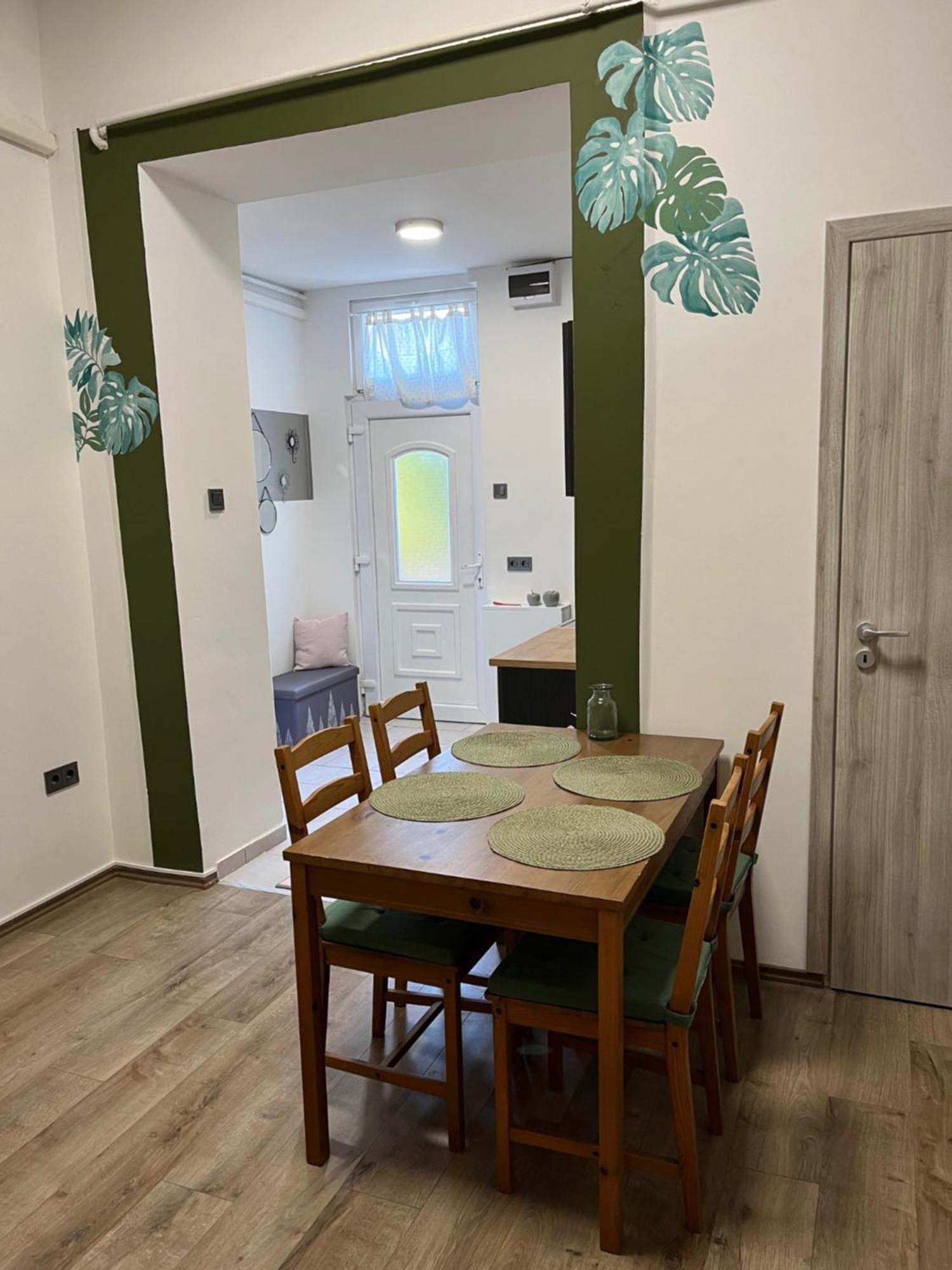 Appartamento Cozy Close To M0 Way Budapest