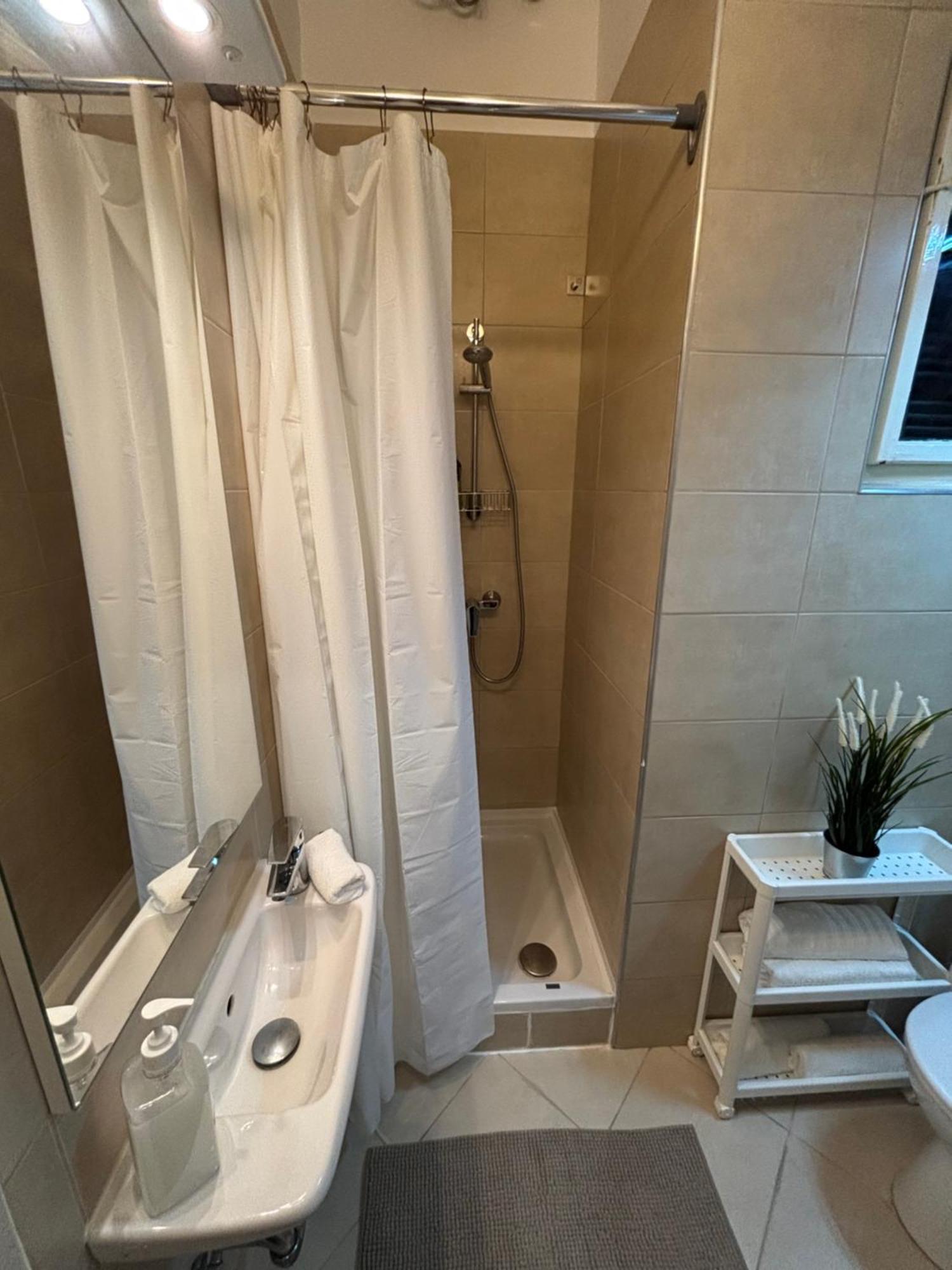 Downtown Majestic Apartment Budapest