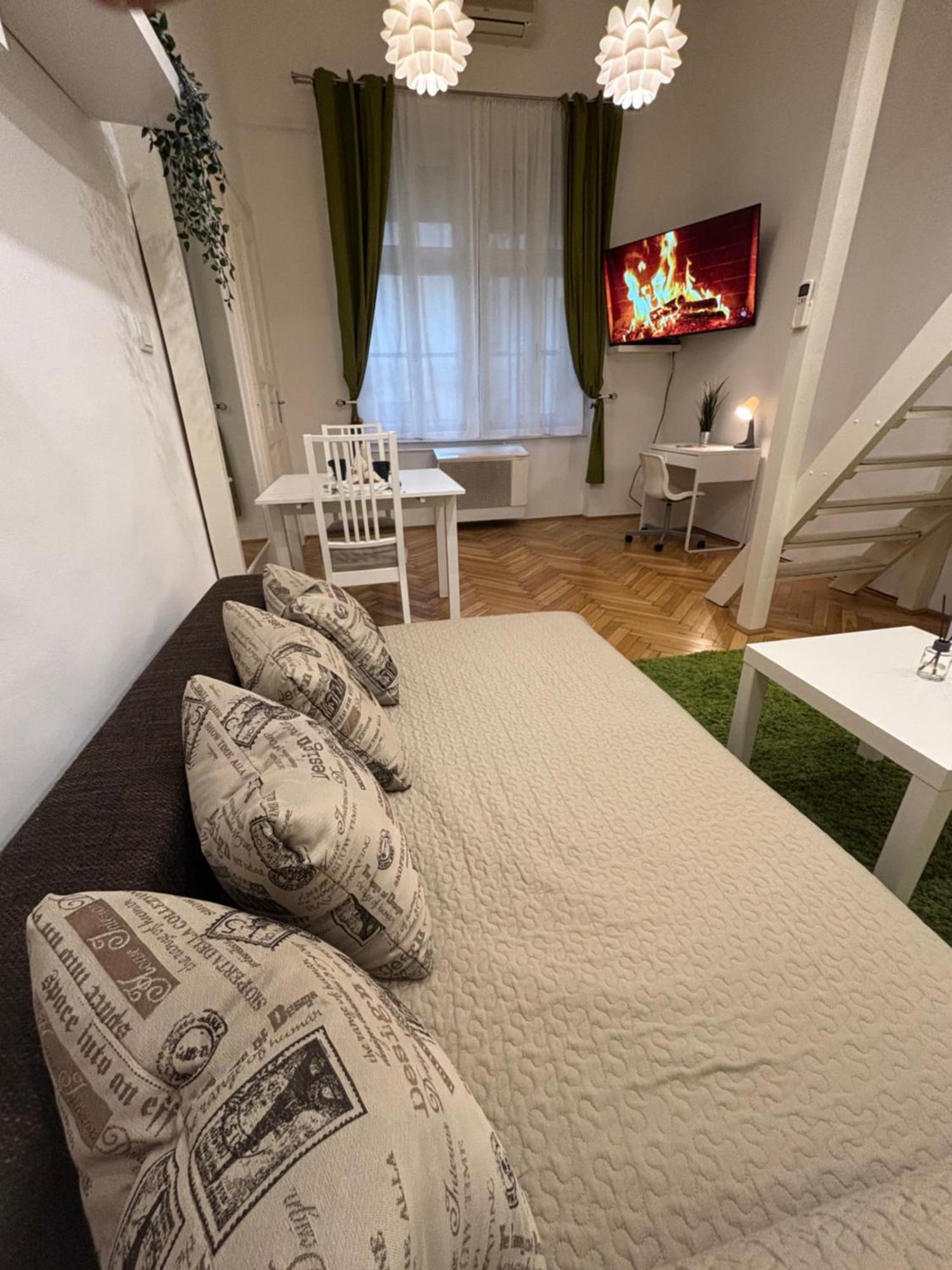 Downtown Majestic Apartment Budapest