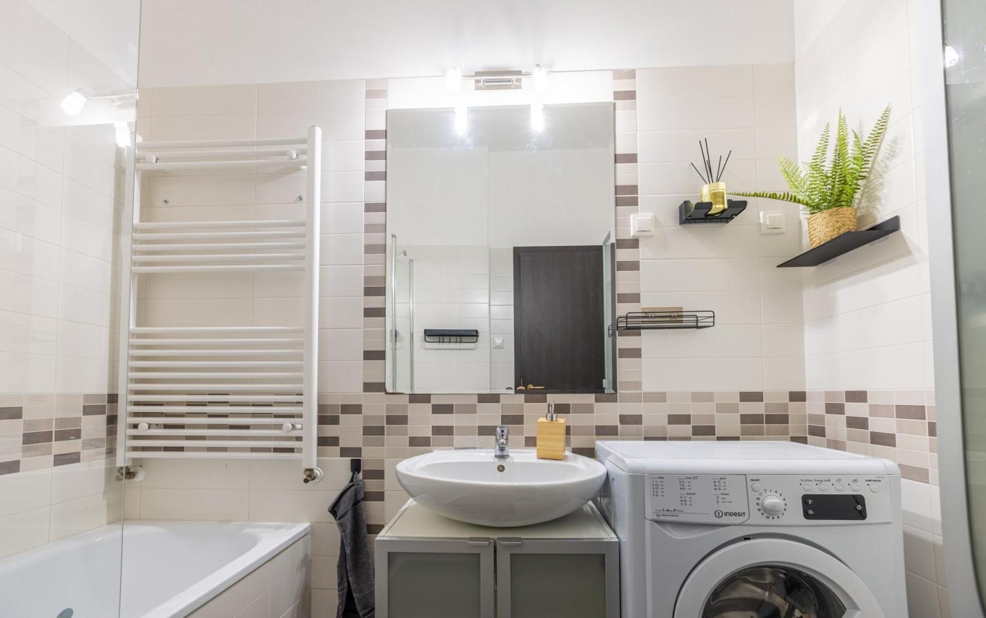 Apartment Free Parkin Sensational Location 3room
