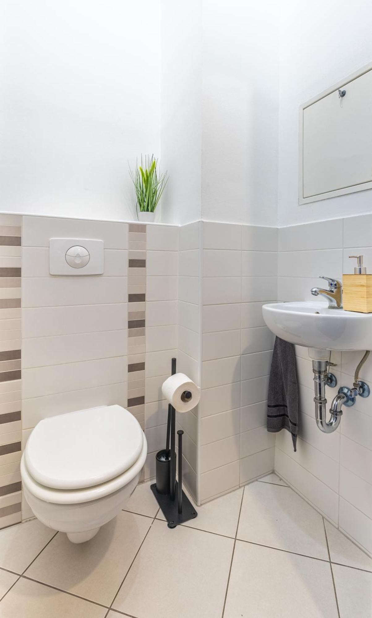 Apartment Free Parkin Sensational Location 3room *