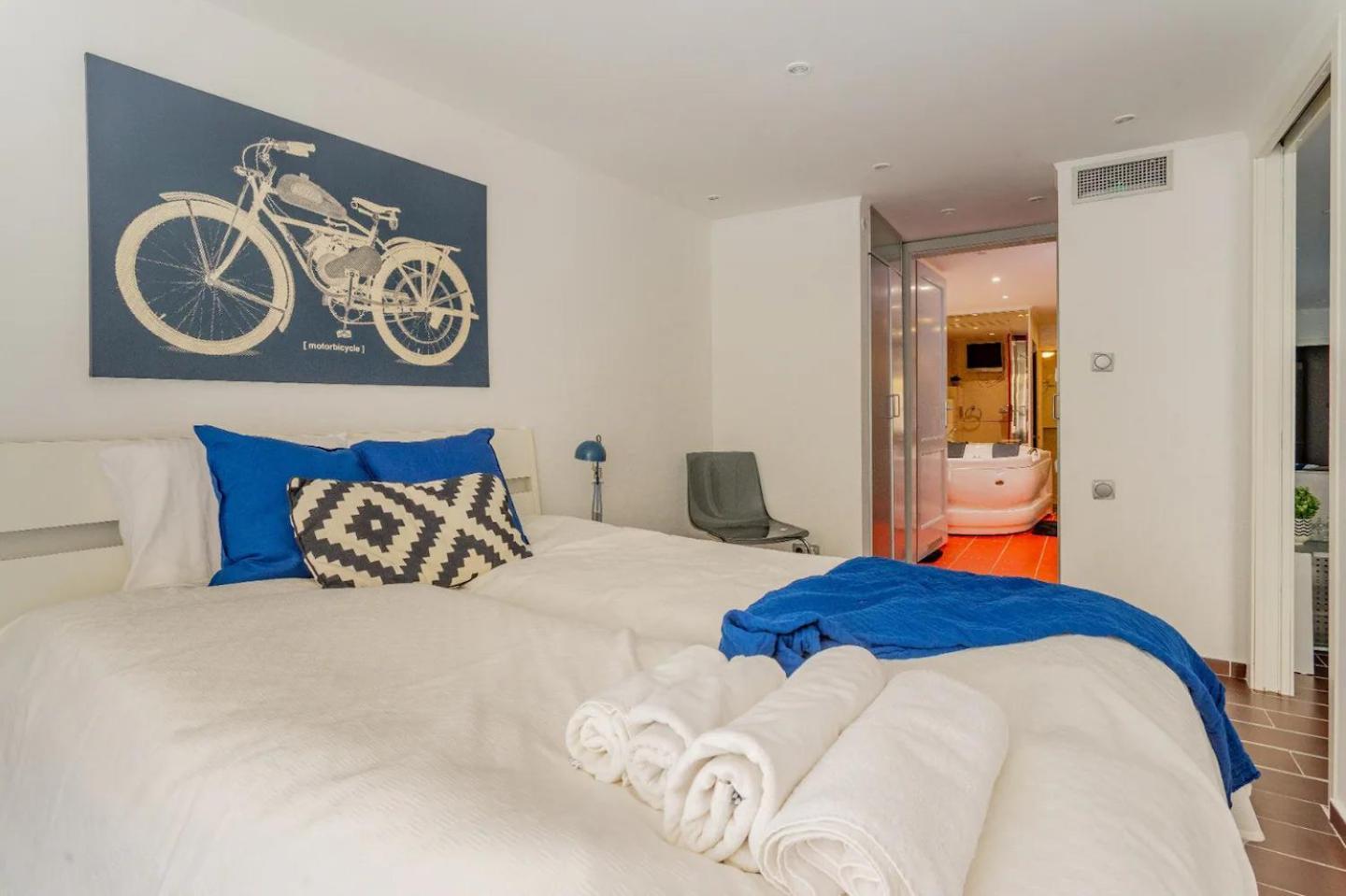 Wellness Private Space In Gozdu With Jacuzzi In Cbd Budapest