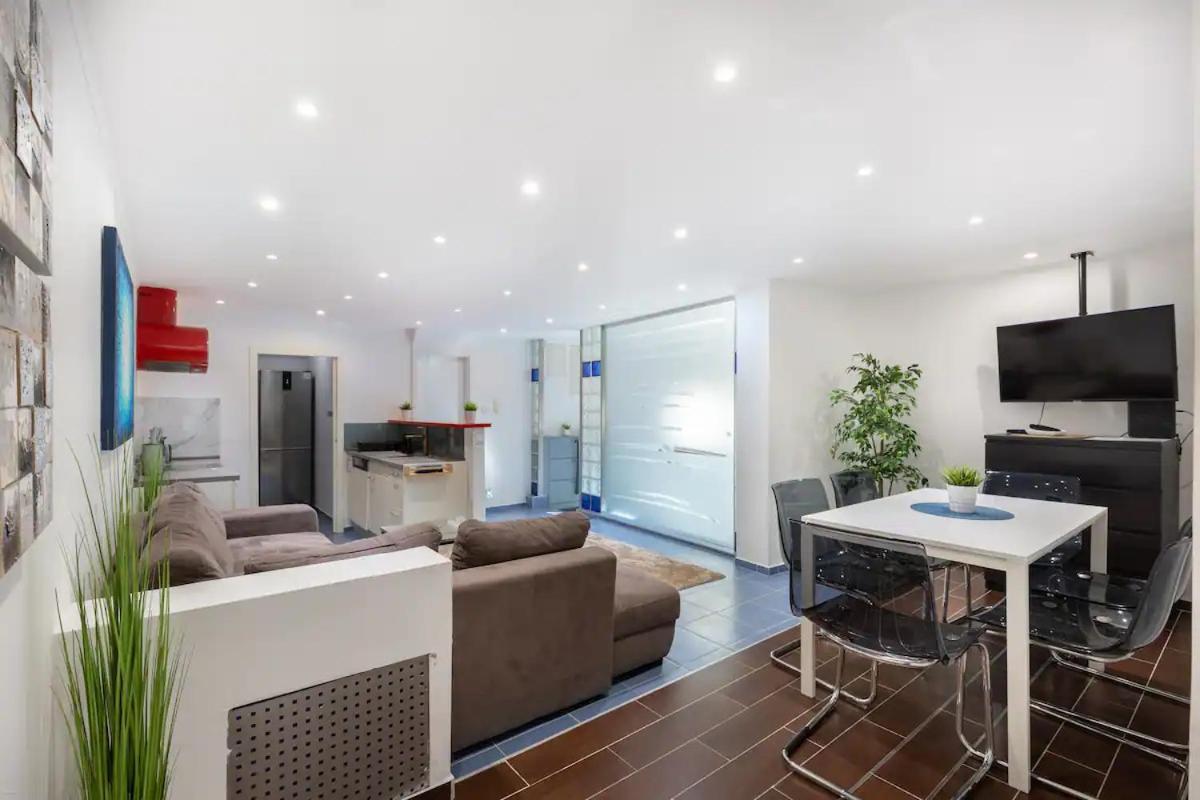 Wellness Private Space In Gozdu With Jacuzzi In Cbd Budapest