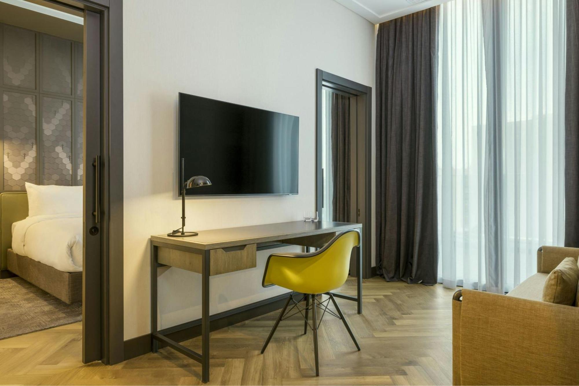 Hotel Four Points By Sheraton Danube 4*