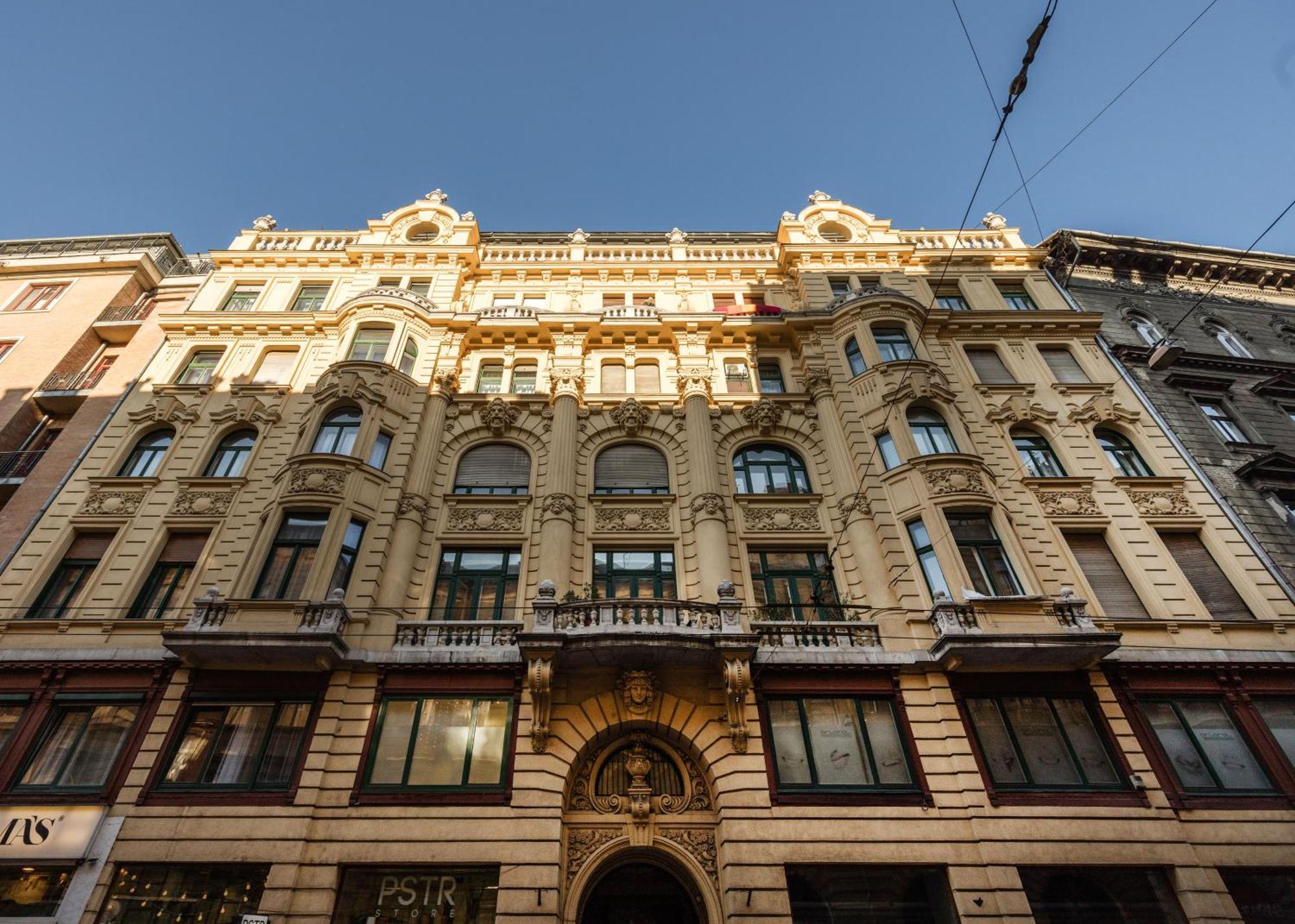 Spacious 5br Retreat For 16 By Dohany Synagogue & Fashion St Appartamento