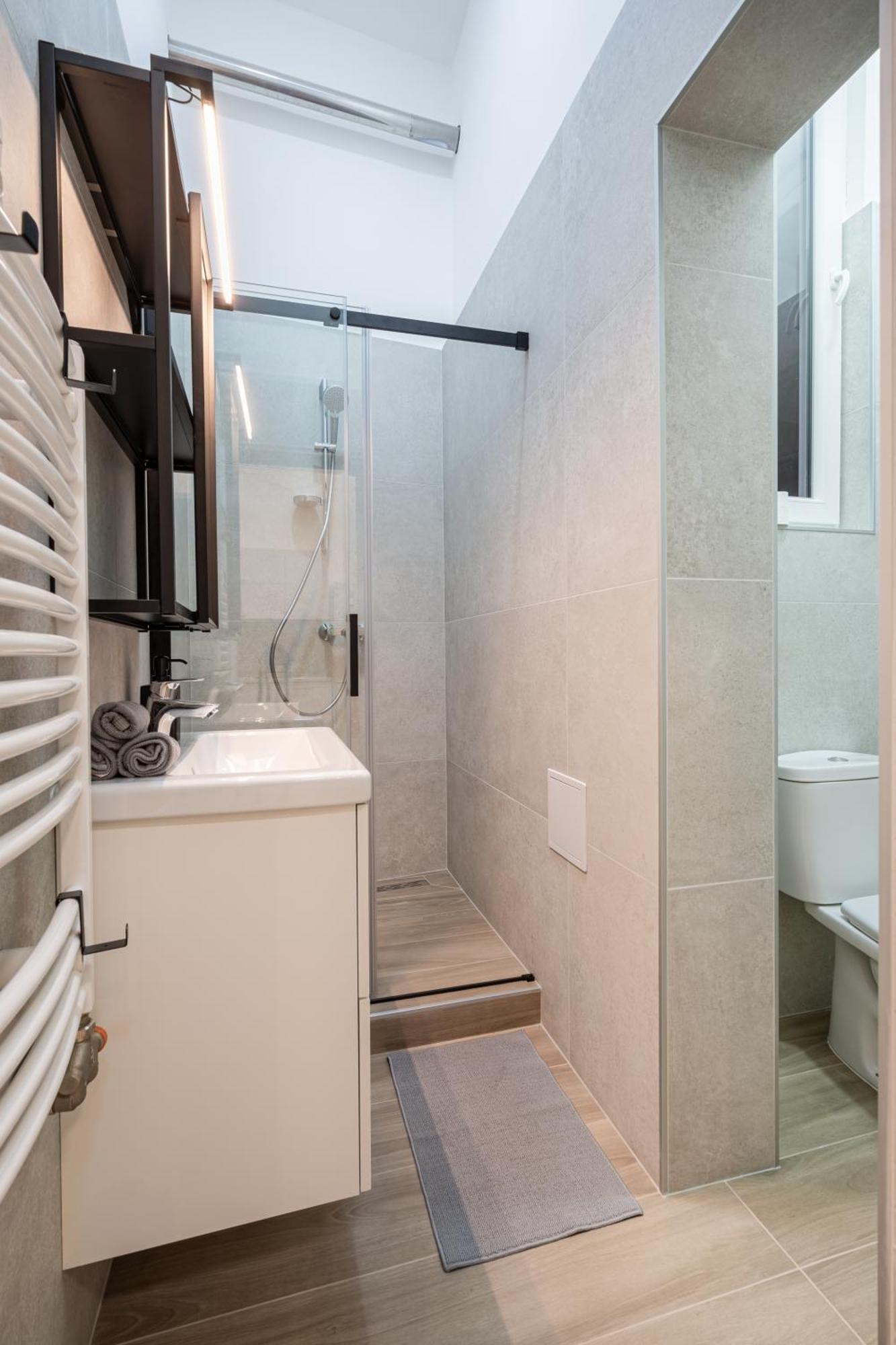 Luxurious Downtown Family Apartment