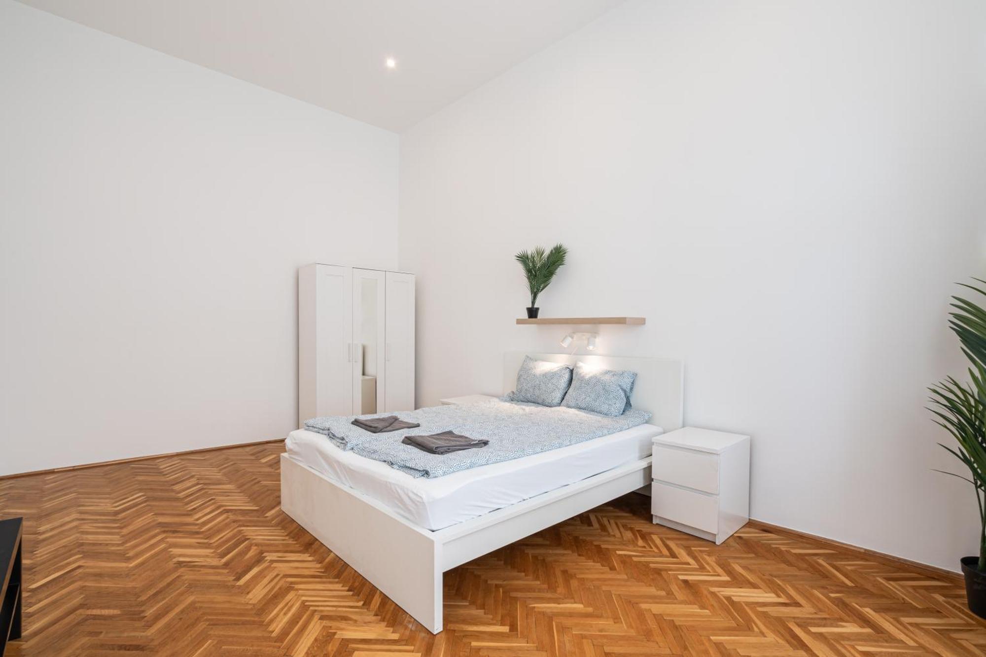 Apartment Luxurious Downtown Family