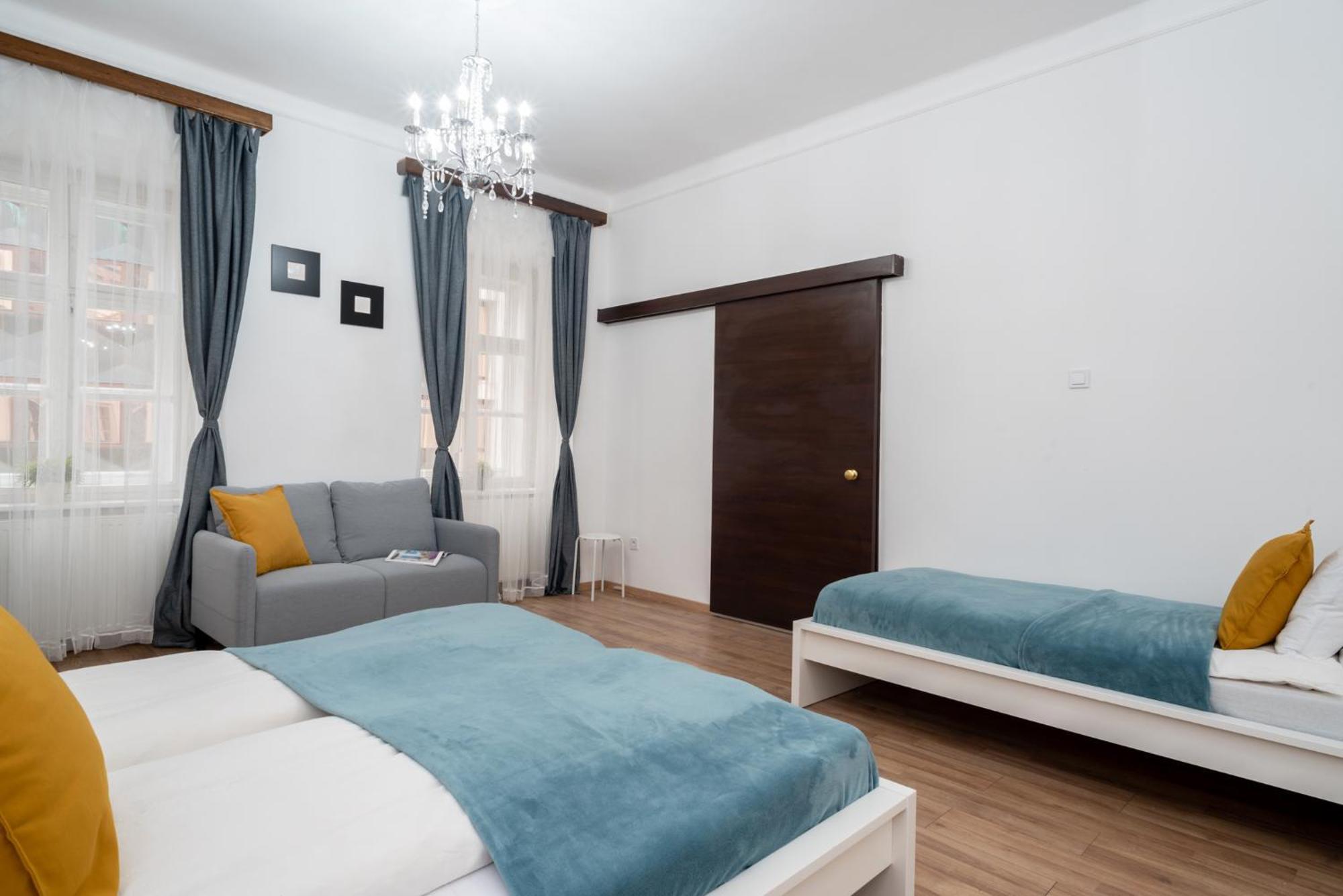 Vaci Street Centre Modern With 3brs Ac