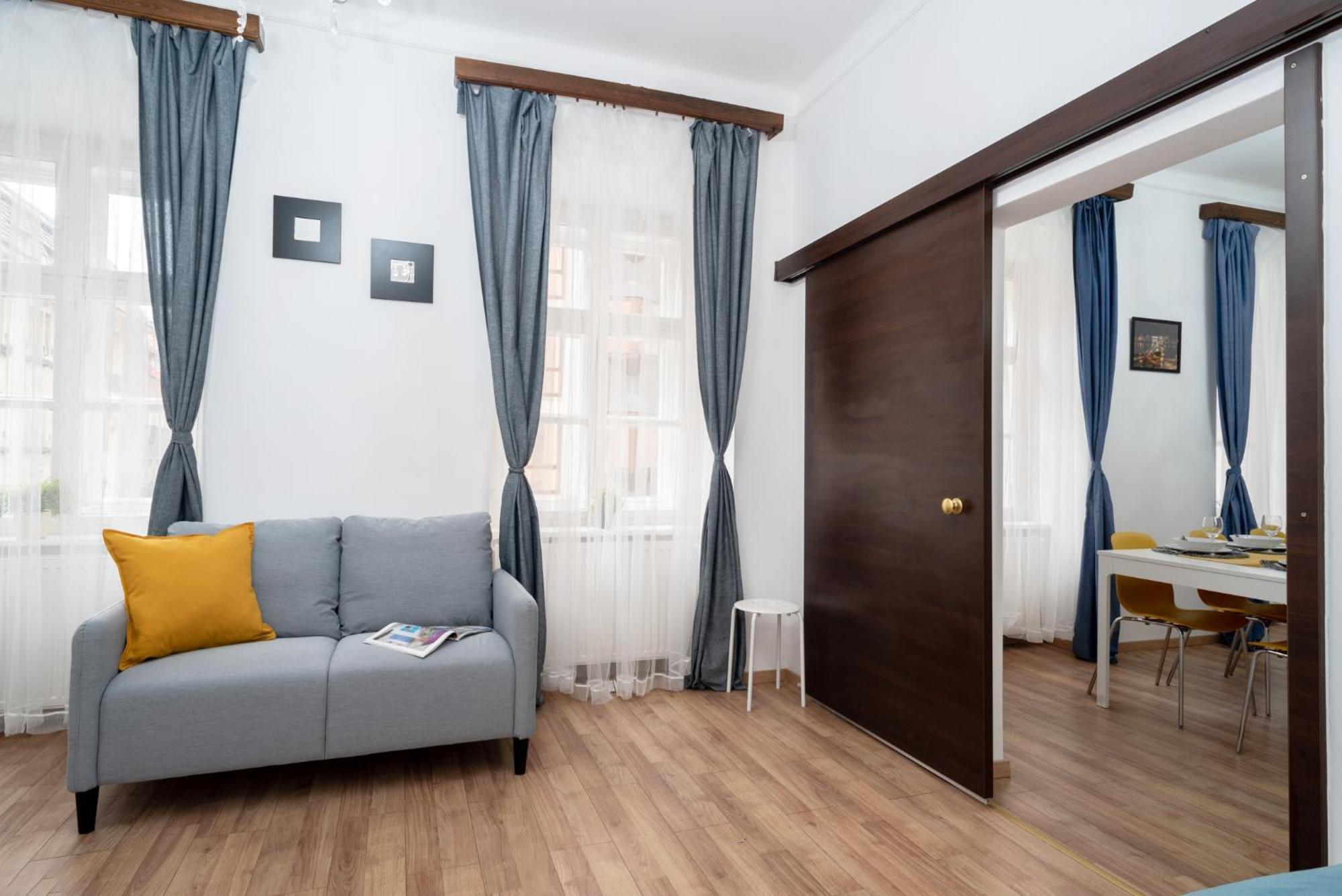 Vaci Street Centre Modern With 3brs Ac