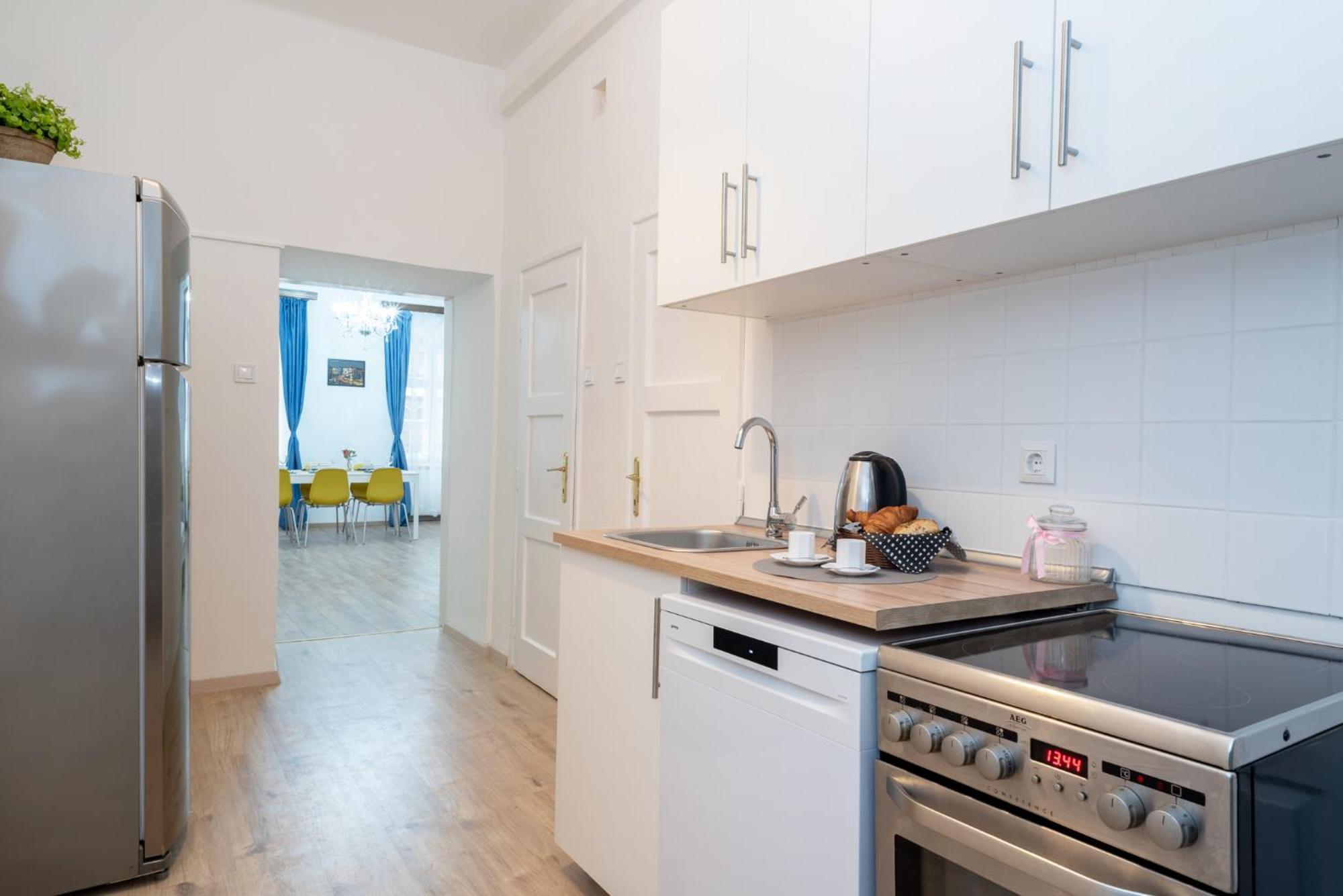 Vaci Street Centre Modern With 3brs Ac Budapest