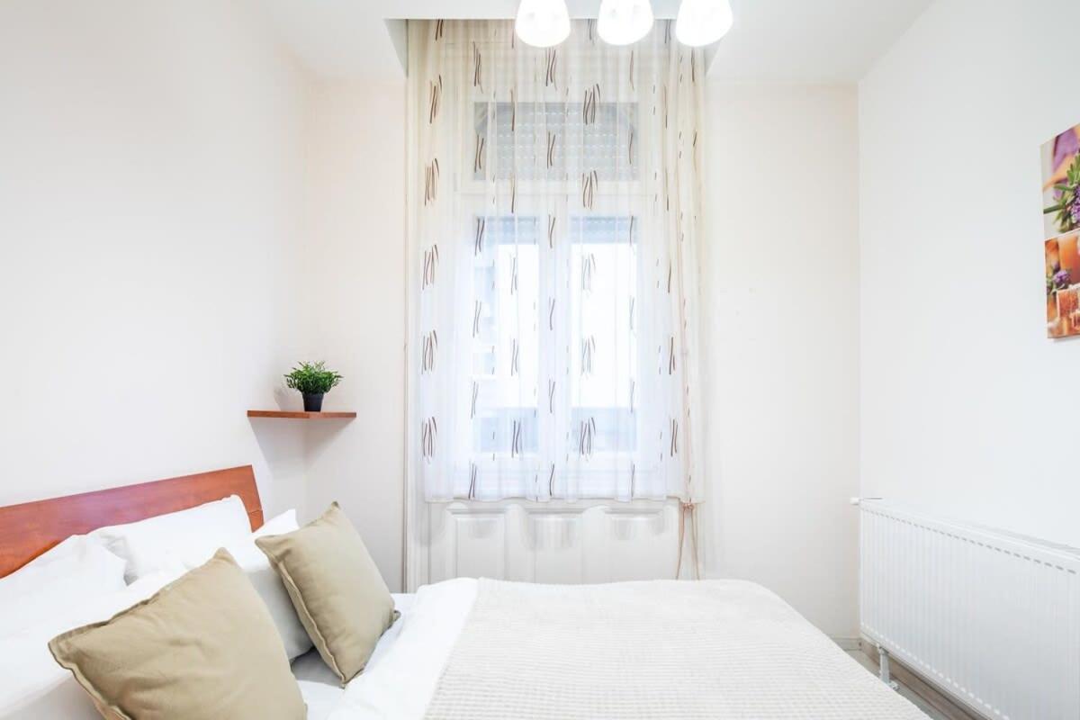 Apartament At Good Location