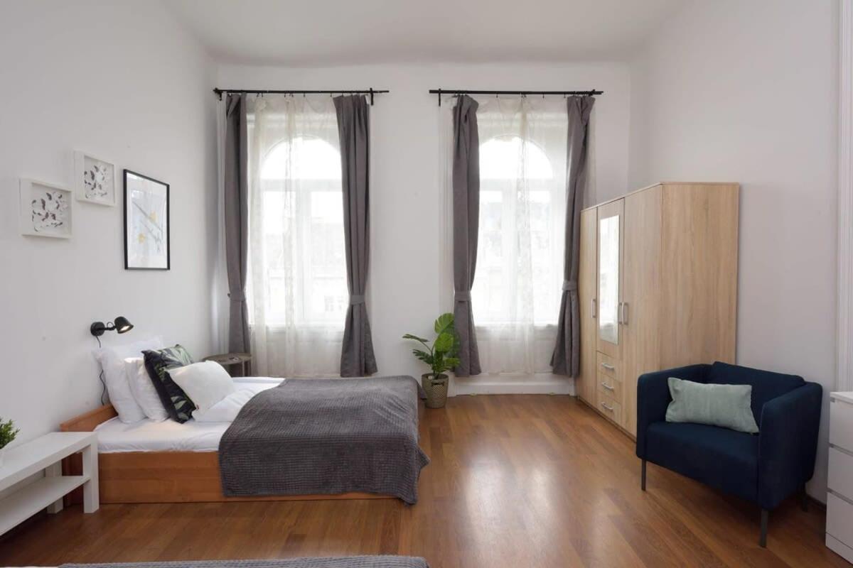 Appartement Large Cosy